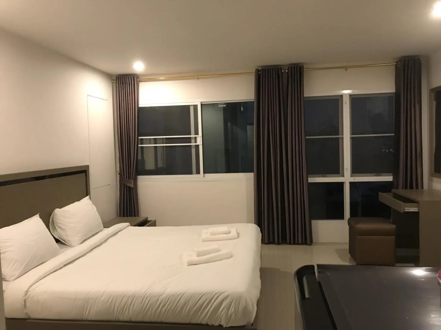 Photo of the whole room, Bed in S.E.T Thanmongkol Residence