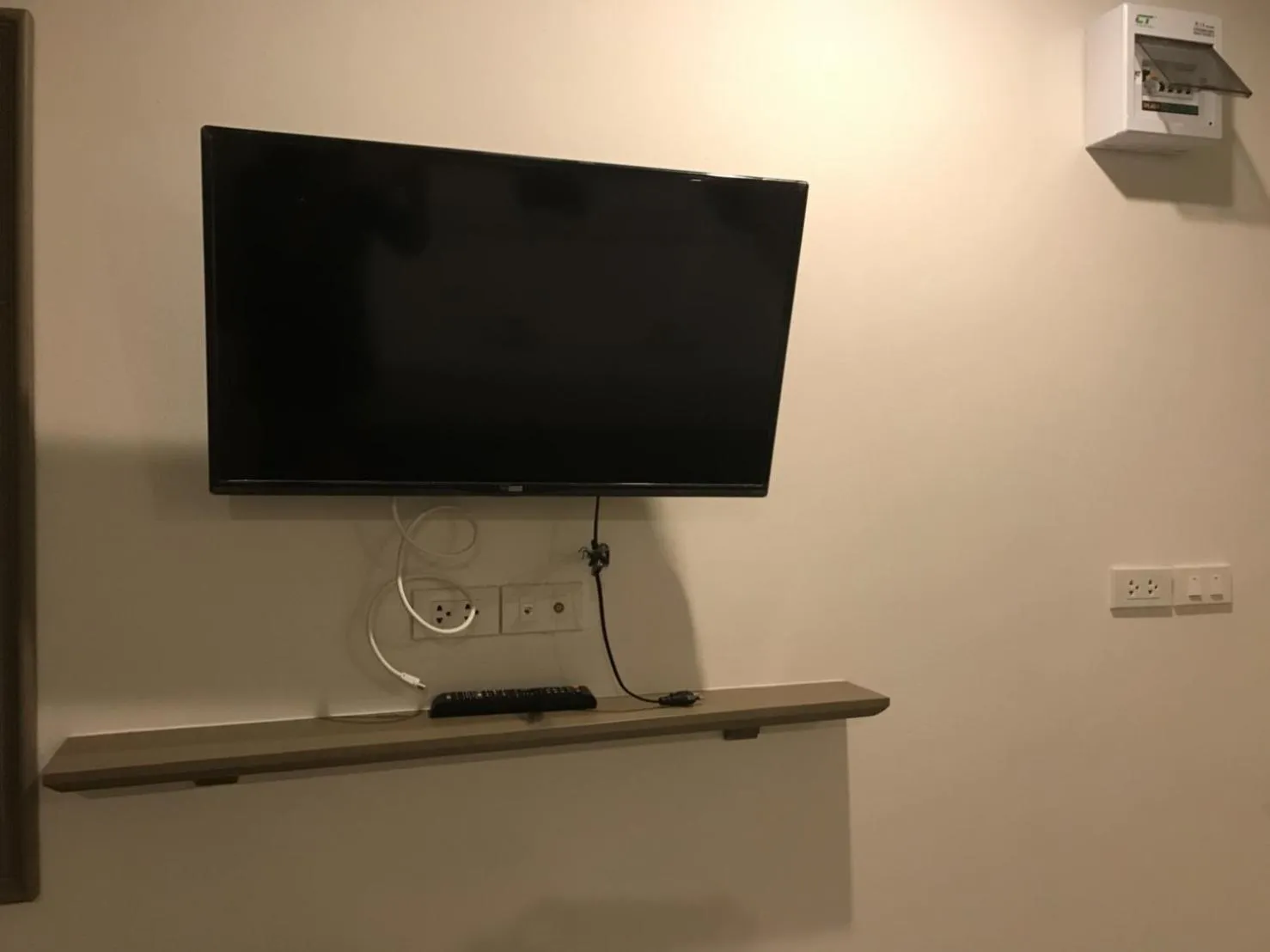 TV and multimedia in S.E.T Thanmongkol Residence