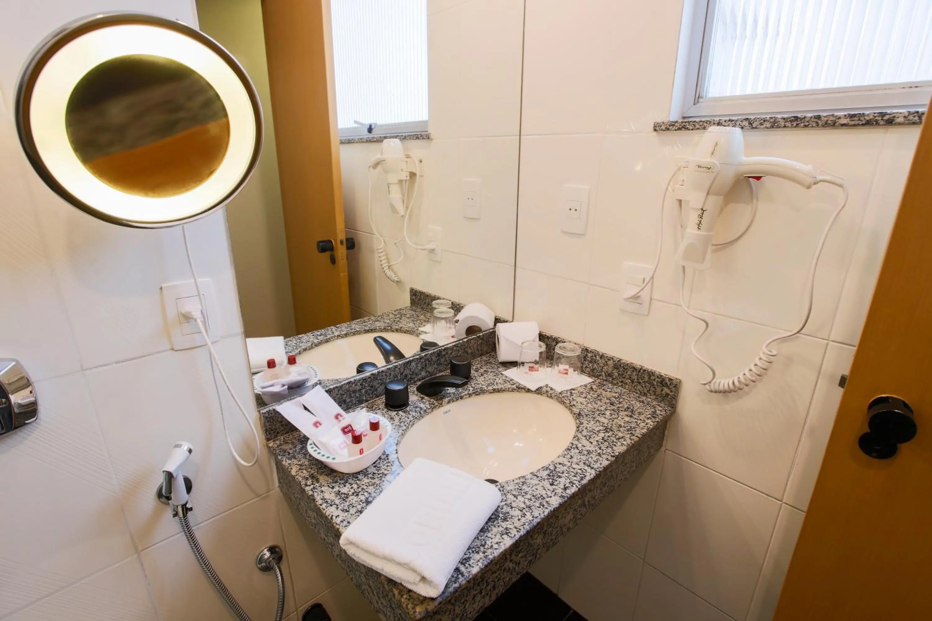 Bathroom in Scorial Rio Hotel