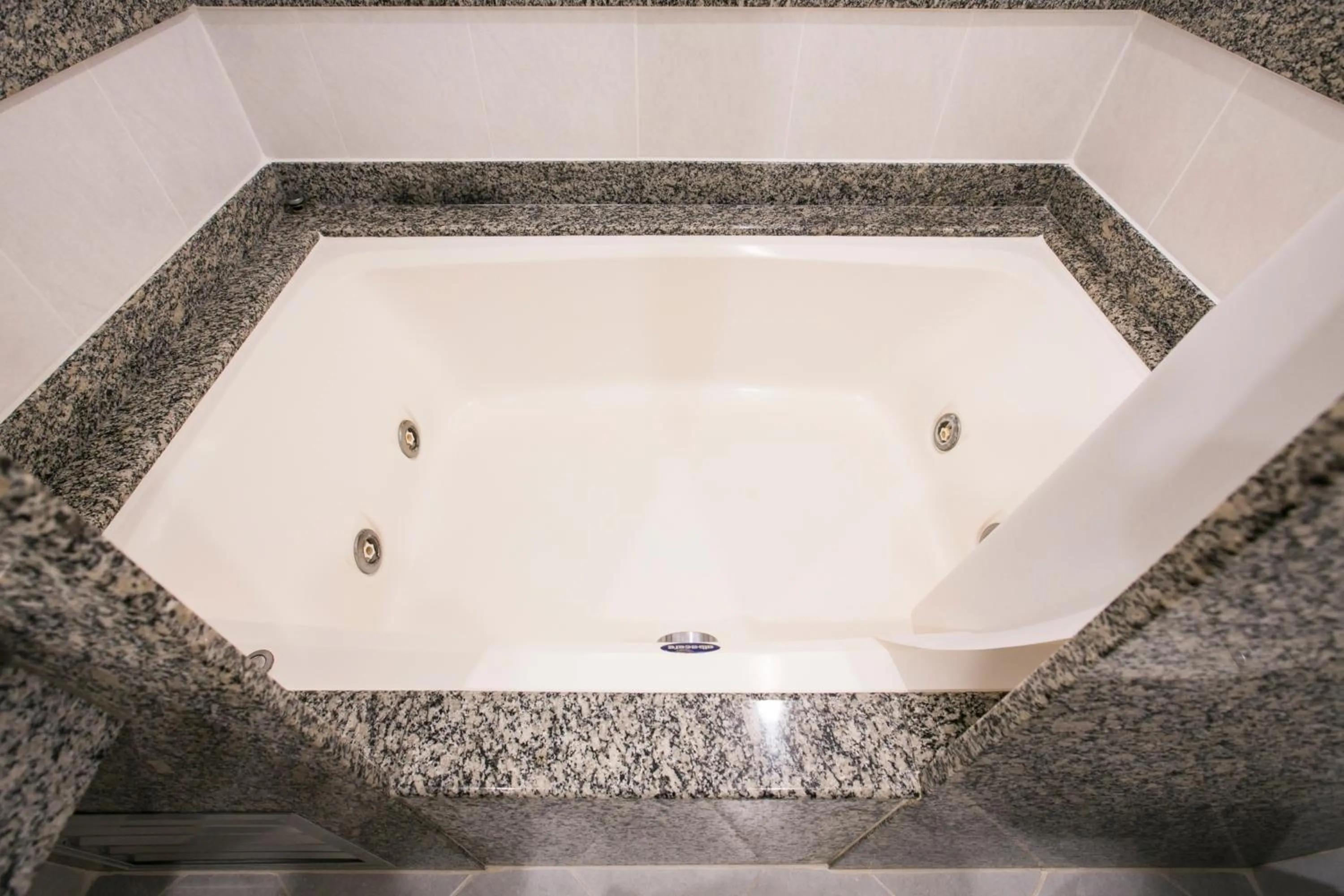 Bathroom in Scorial Rio Hotel