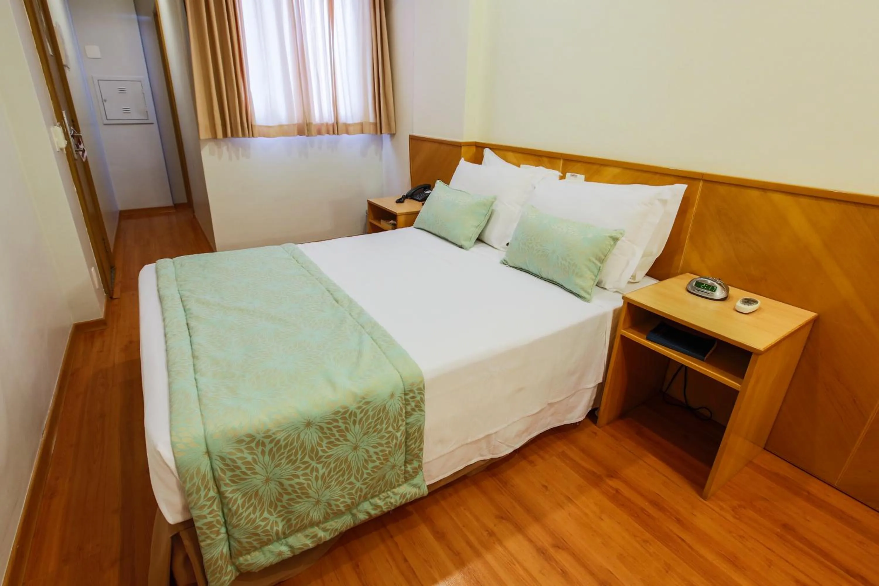 Bedroom, Bed in Scorial Rio Hotel