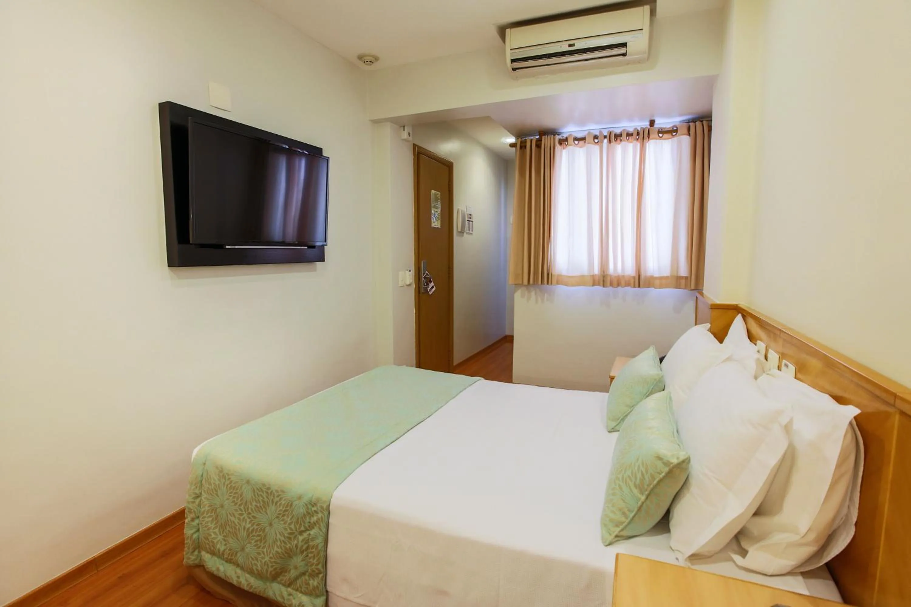 Bedroom, Bed in Scorial Rio Hotel