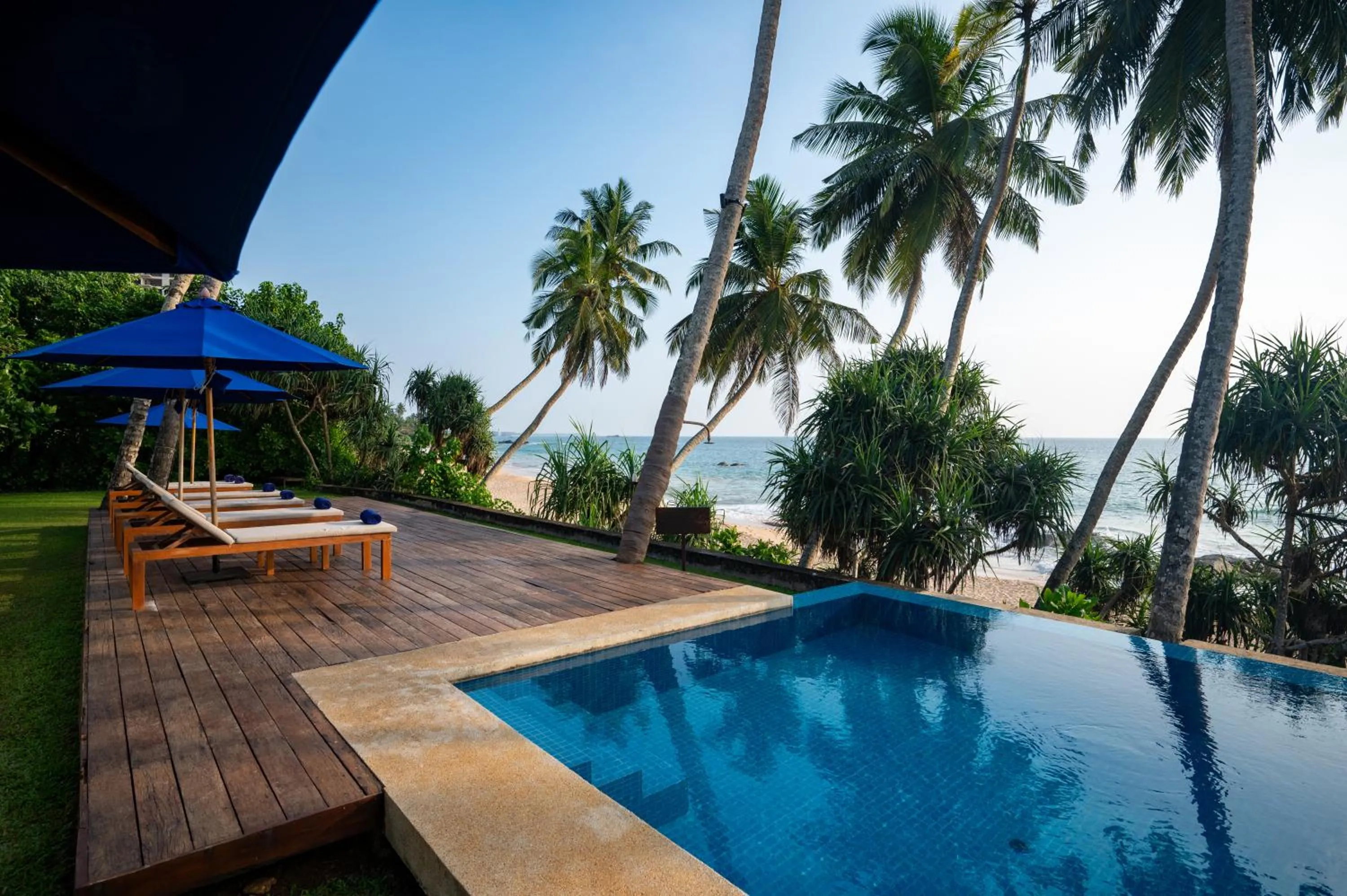 Swimming pool in Kumu Beach