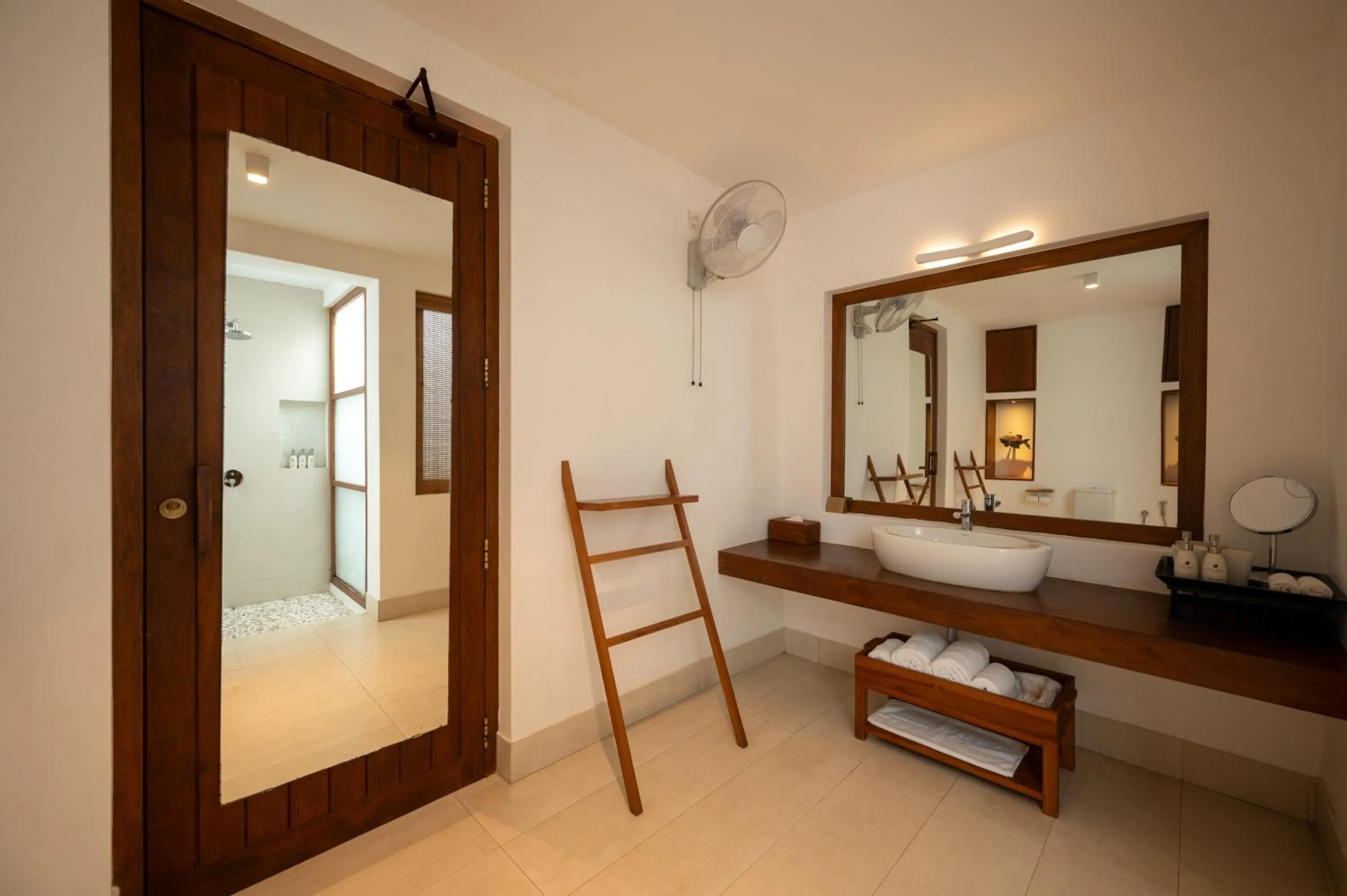 Bathroom in Kumu Beach