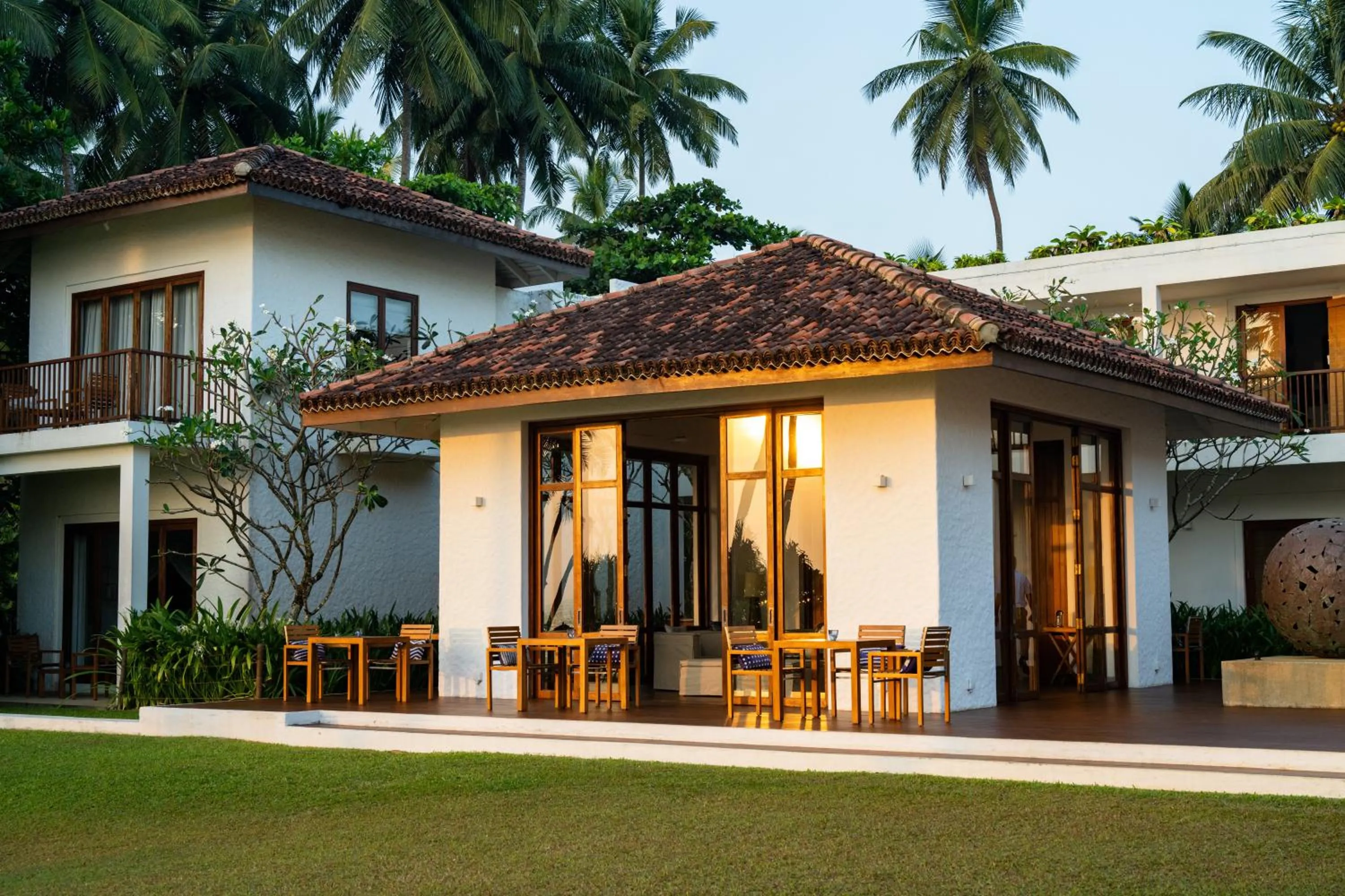 Property building in Kumu Beach