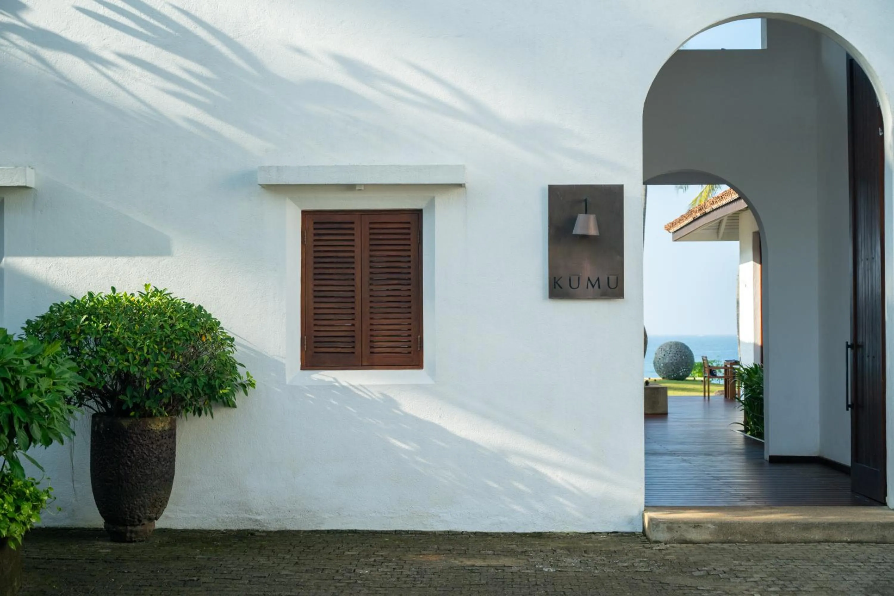 Property building in Kumu Beach