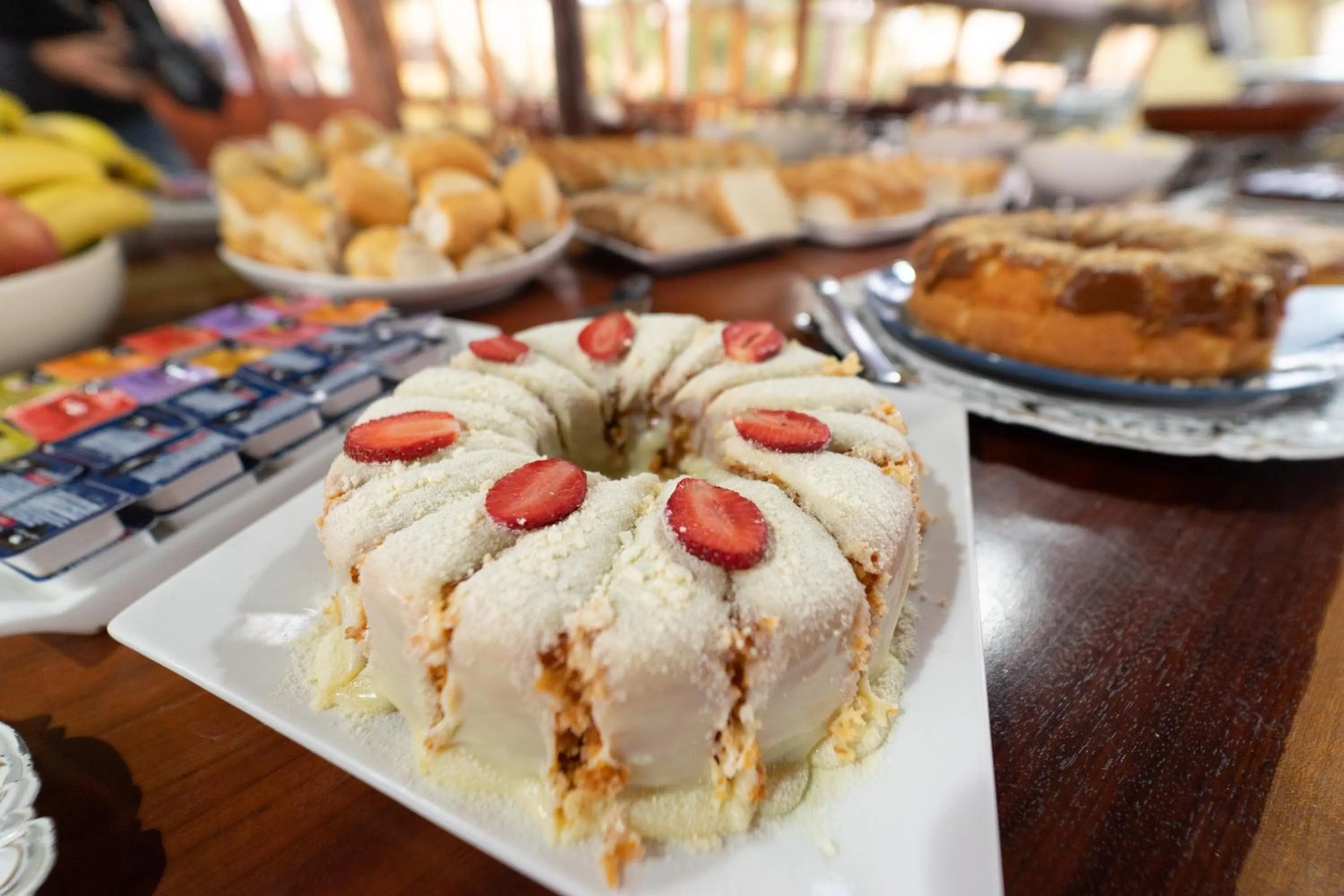 Buffet breakfast in Hotel Pousada Arauna