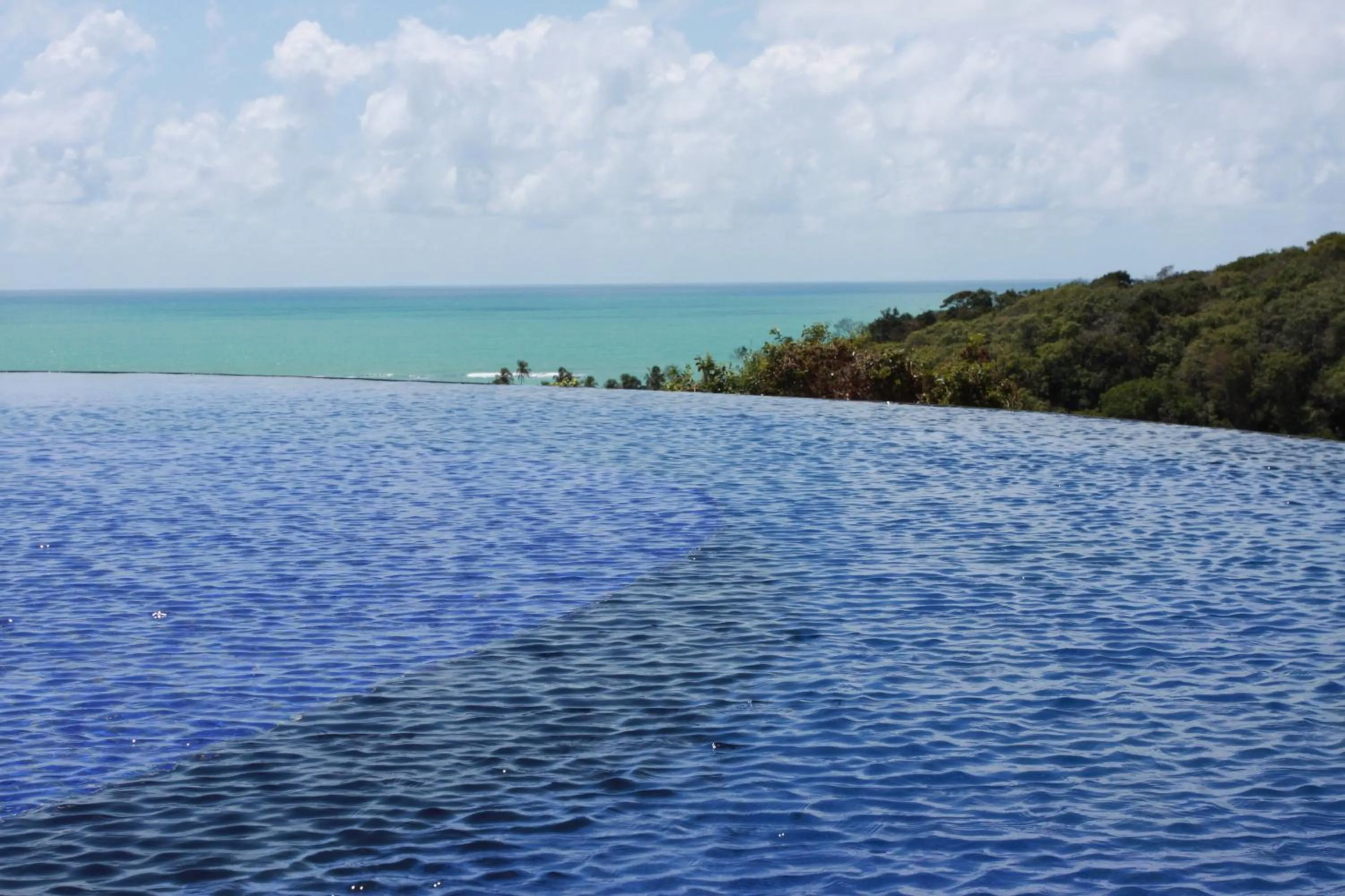 Swimming pool in Villas Supreme Hotel
