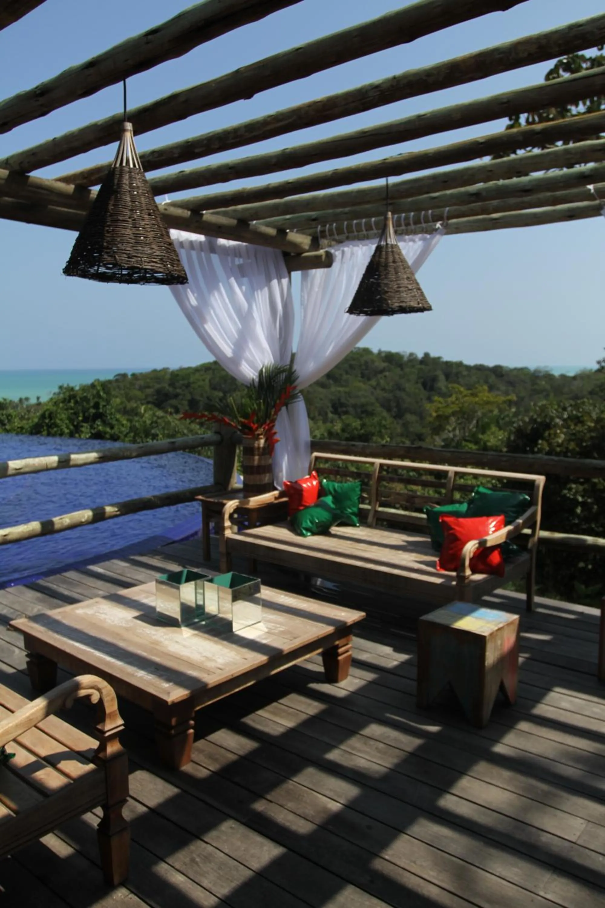 Restaurant/places to eat in Villas Supreme Hotel