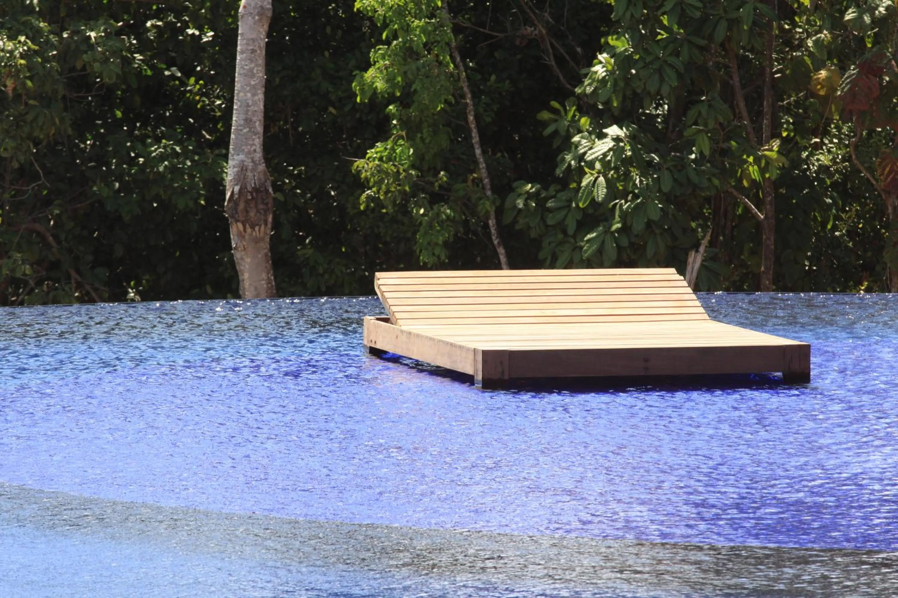 Swimming pool in Villas Supreme Hotel