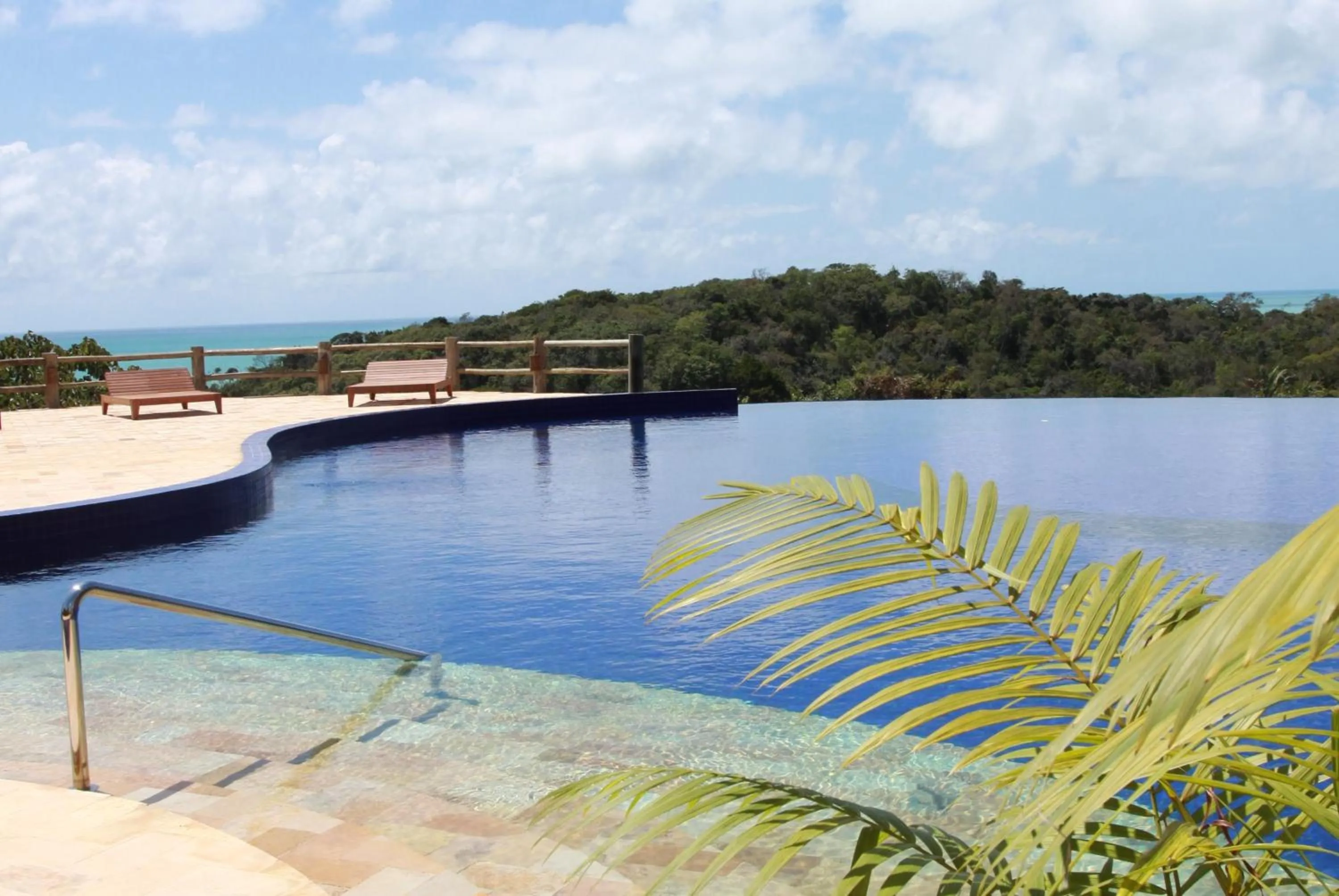 Swimming pool in Villas Supreme Hotel