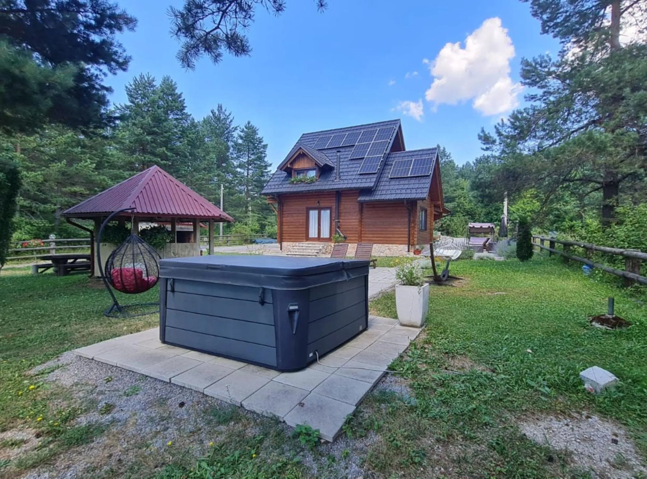 Two Bedroom Apartment with Terrace in Apartments Plitvice forest