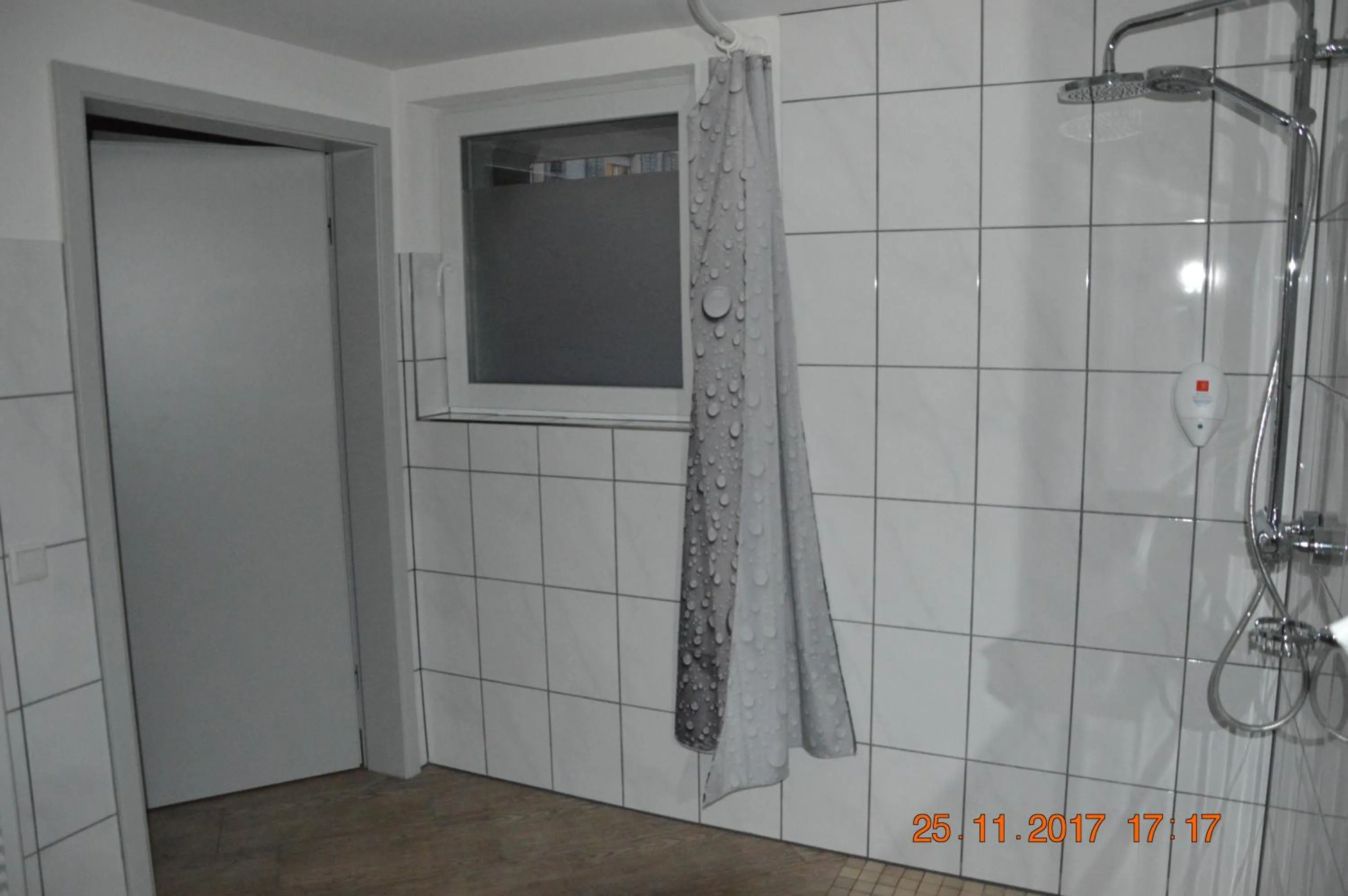 Shower in Hotel Mezzero