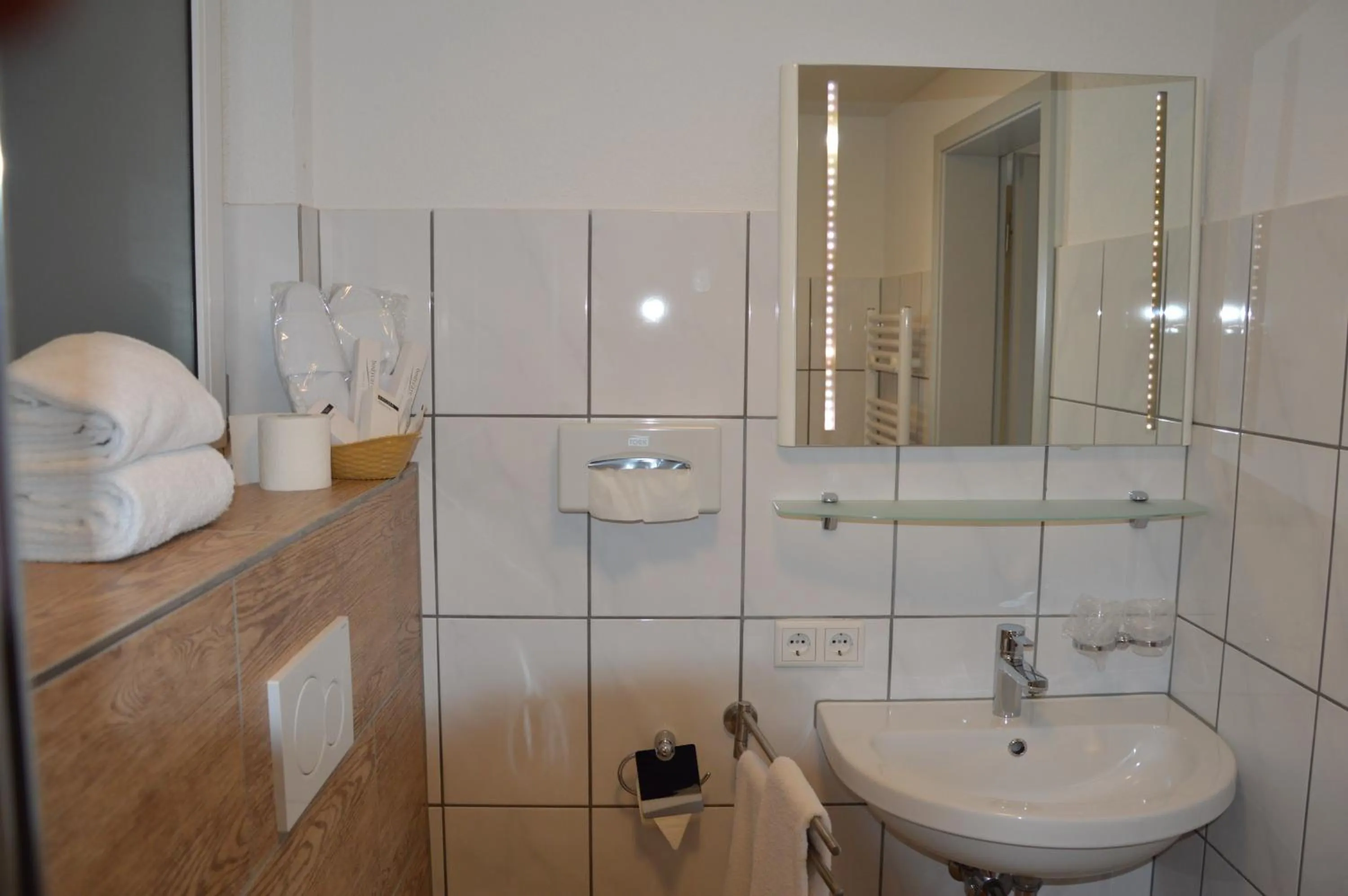 Shower in Hotel Mezzero