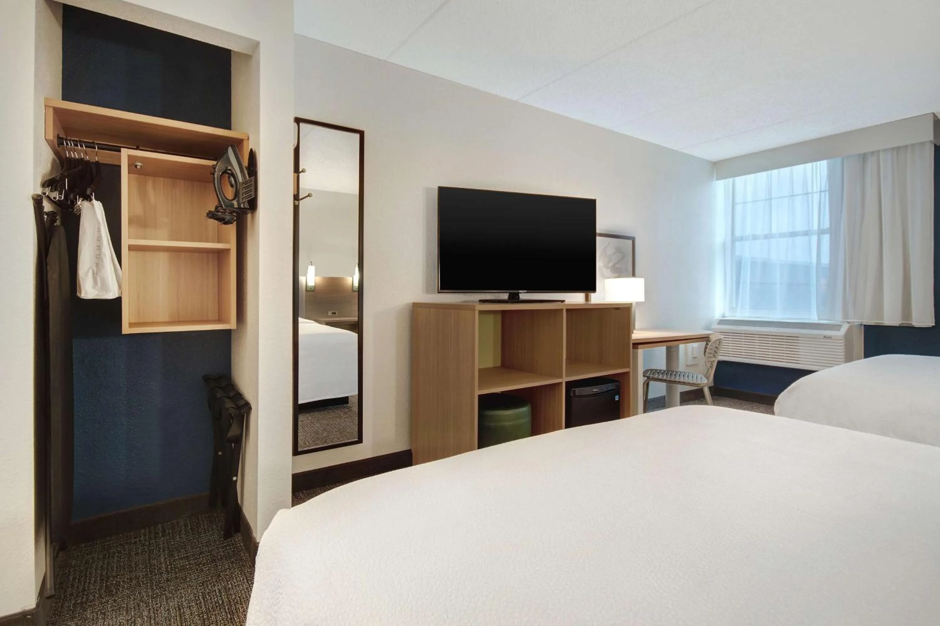 Bed in Spark By Hilton Rochester University Area