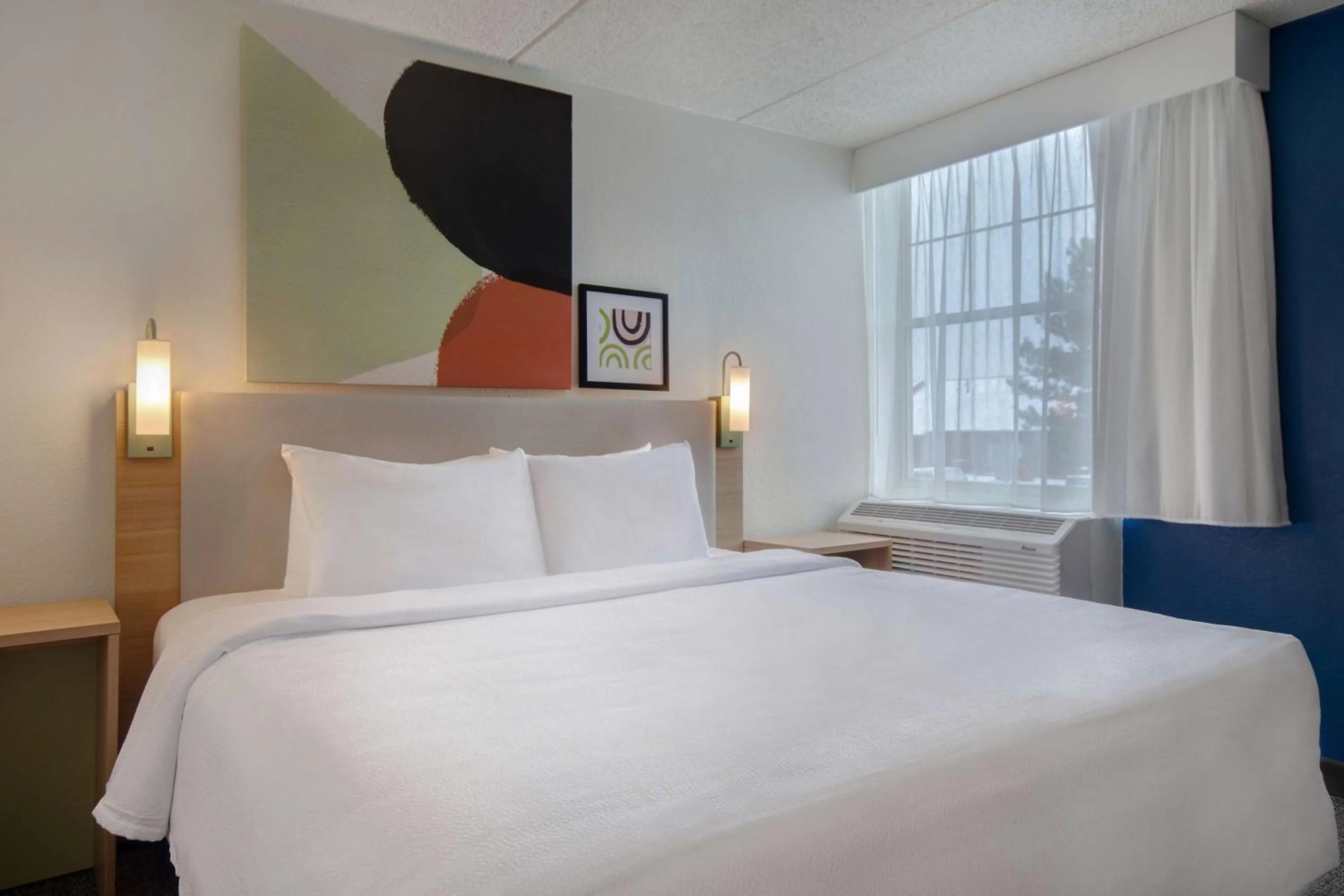 Bed in Spark By Hilton Rochester University Area