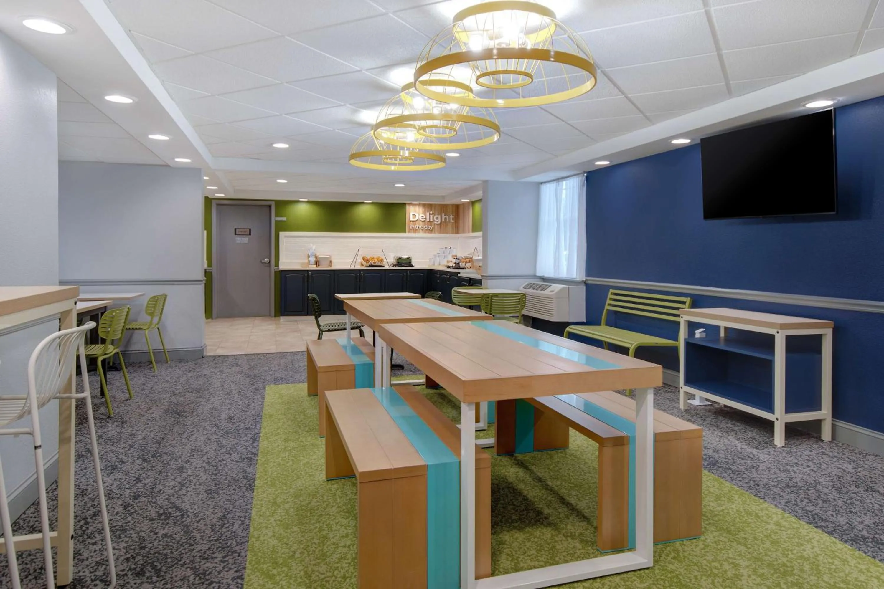 Breakfast in Spark By Hilton Rochester University Area