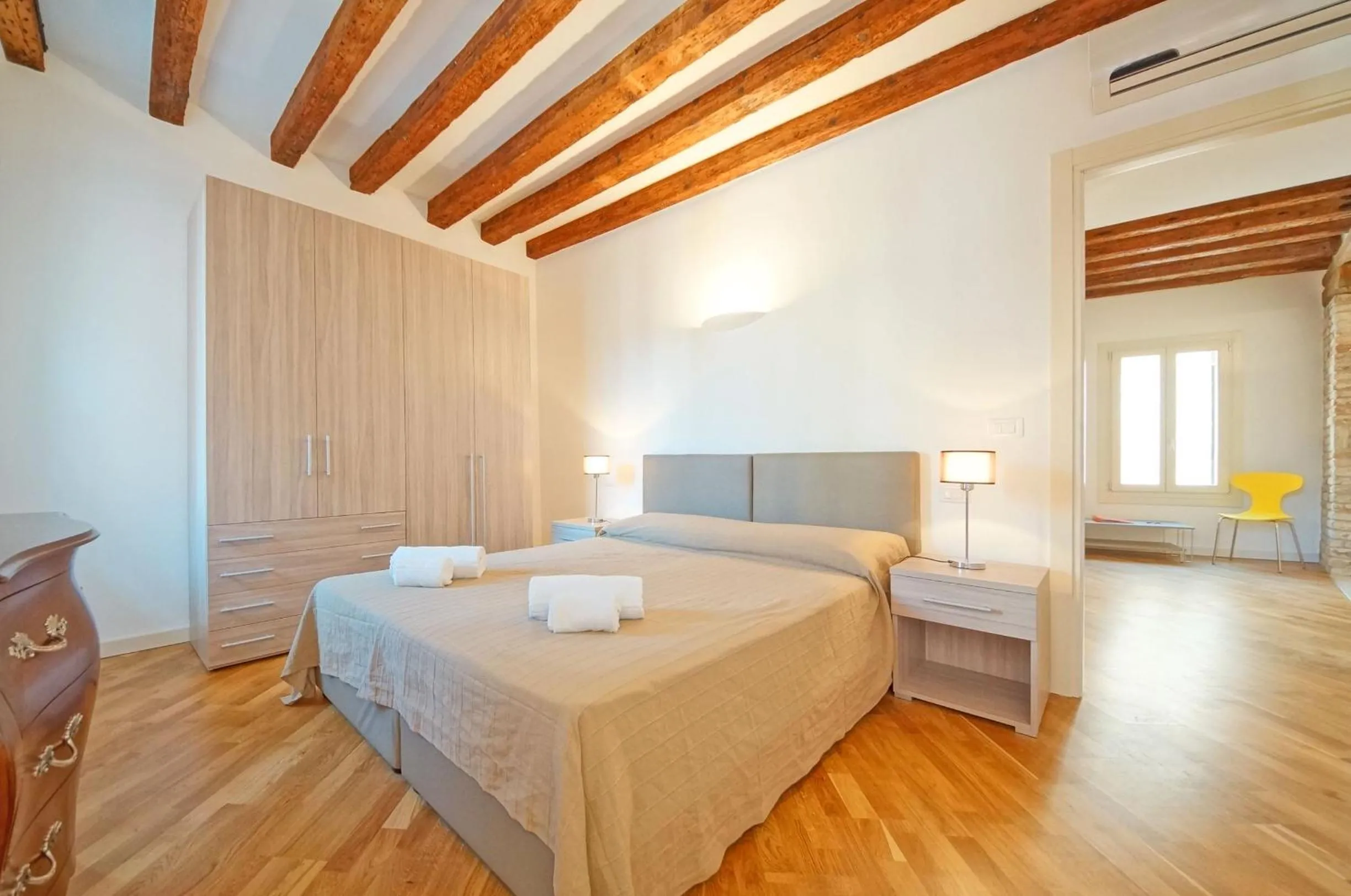 Property building, Bed in DolceVita Apartments N 393