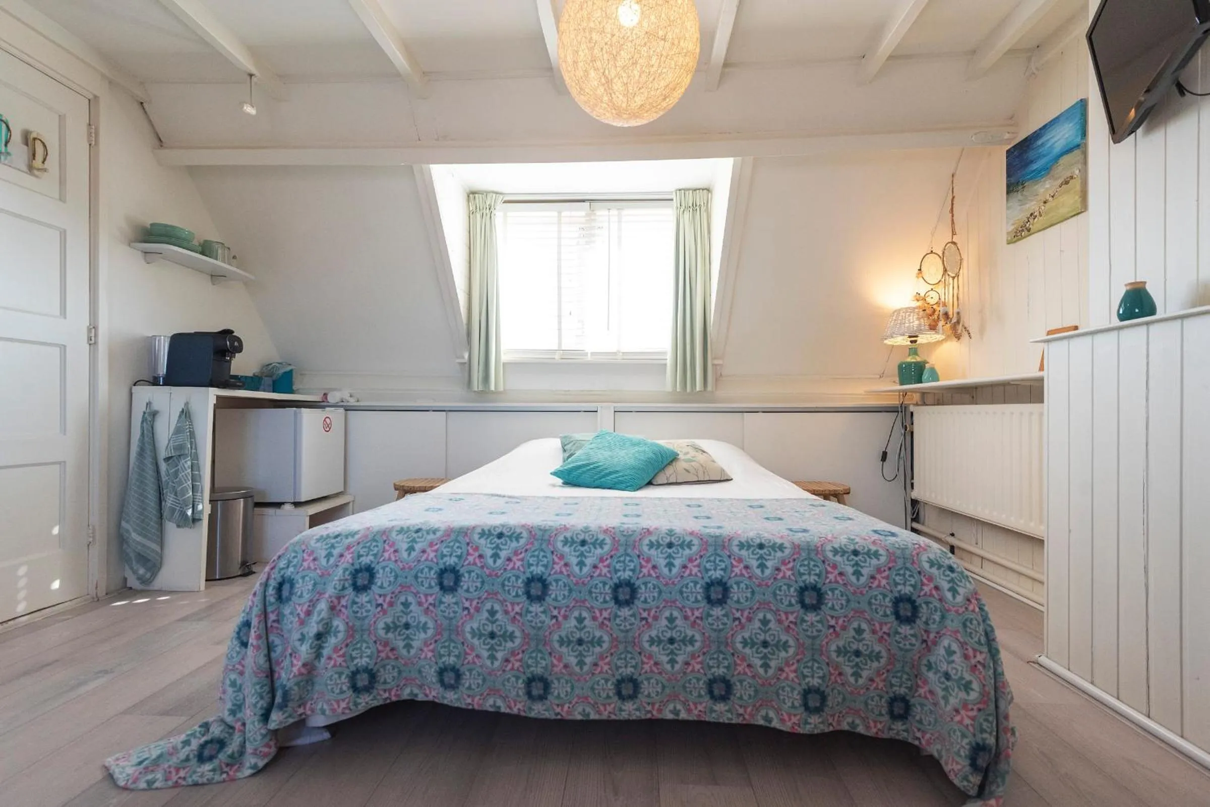 Bed in B&B Little Miss Sunshine