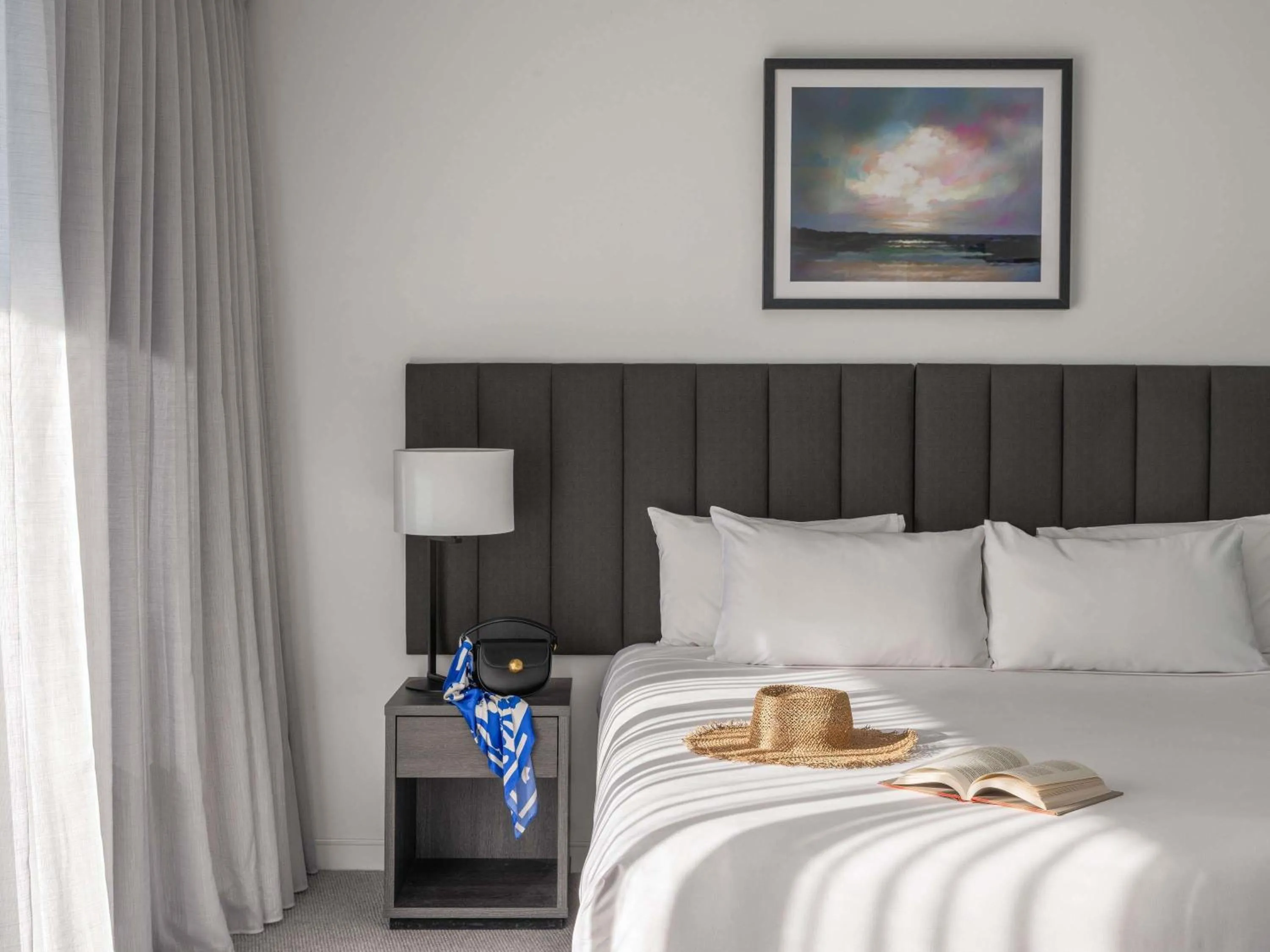 Bedroom, Bed in Peppers Broadbeach