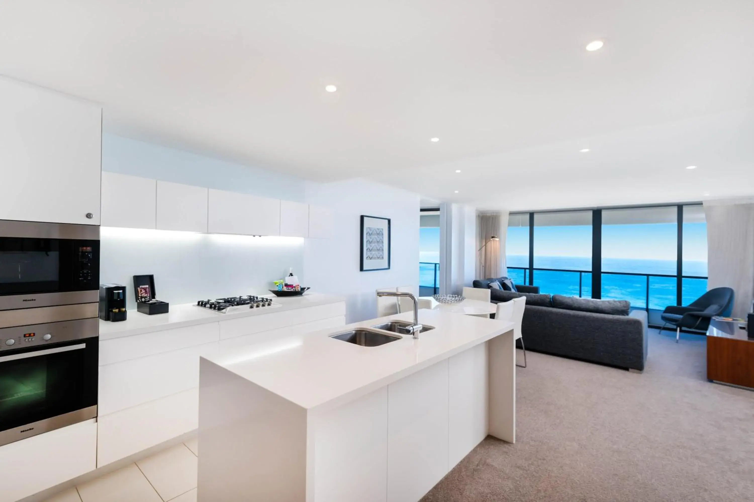 Premium Two-Bedroom Apartment with Ocean View - Weekly Housekeeping in Peppers Broadbeach Premium Two-Bedroom Apartment with Ocean View - Weekly Housekeeping in Peppers Broadbeach