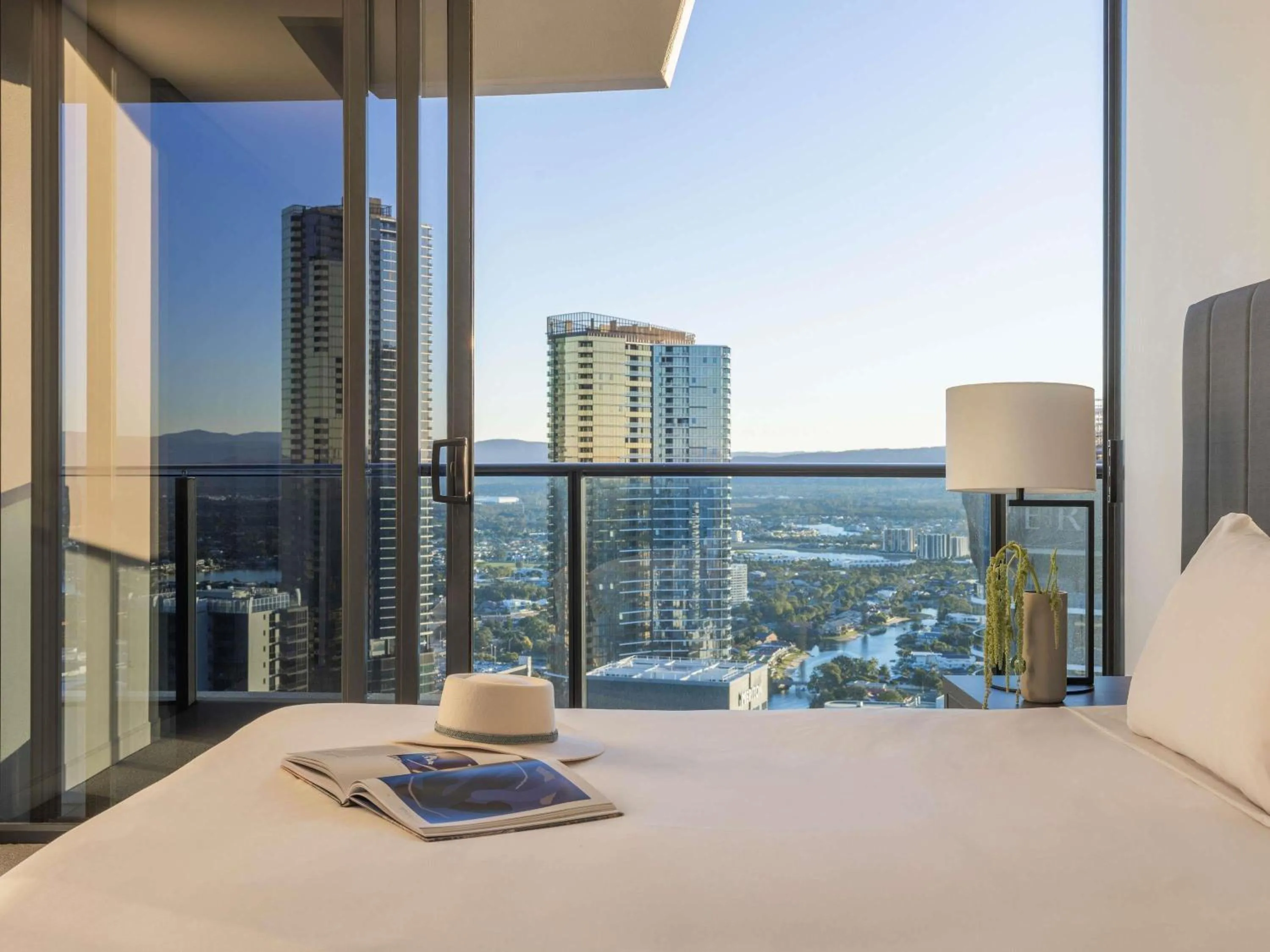 Bedroom, Bed in Peppers Broadbeach