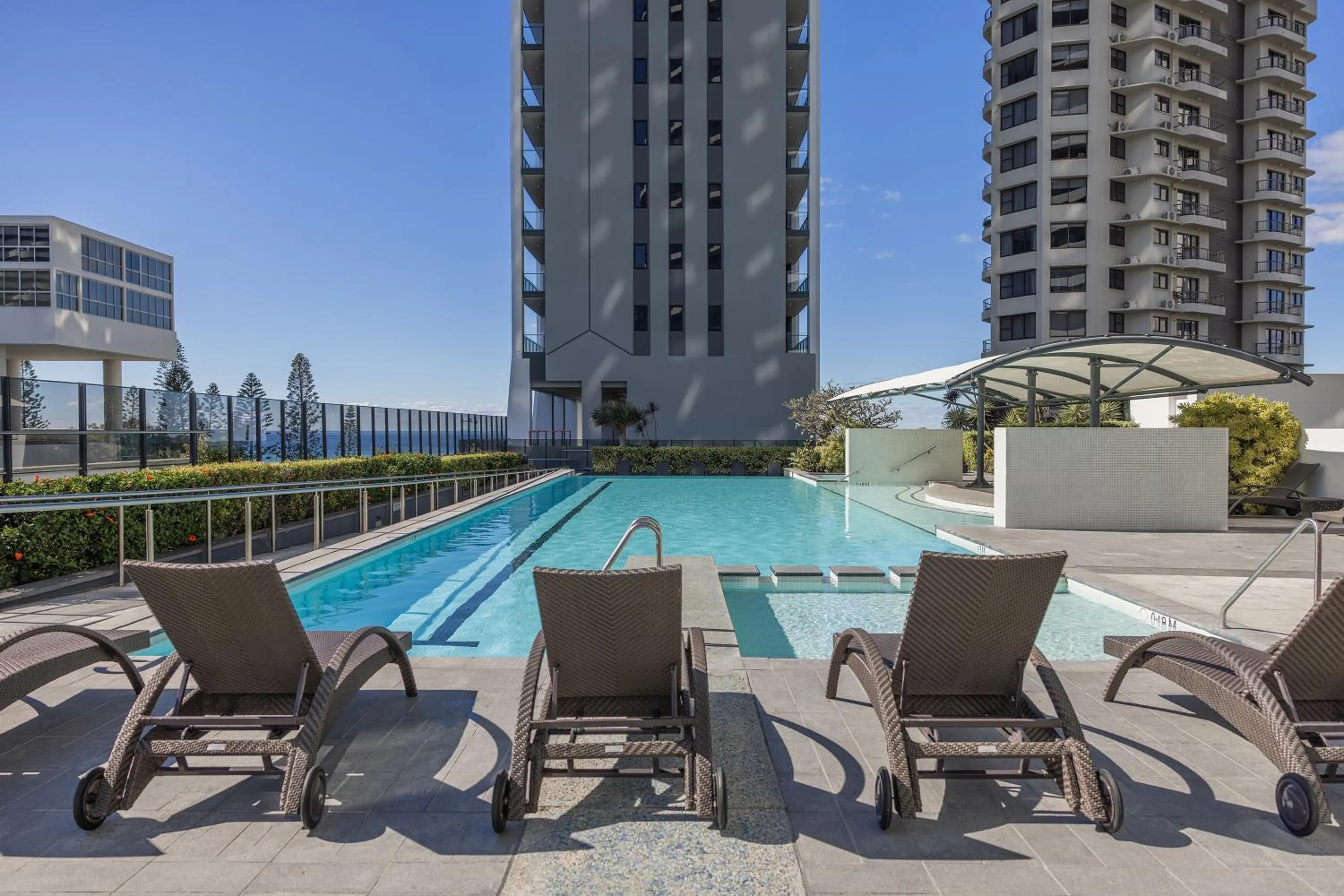 Swimming pool in Peppers Broadbeach