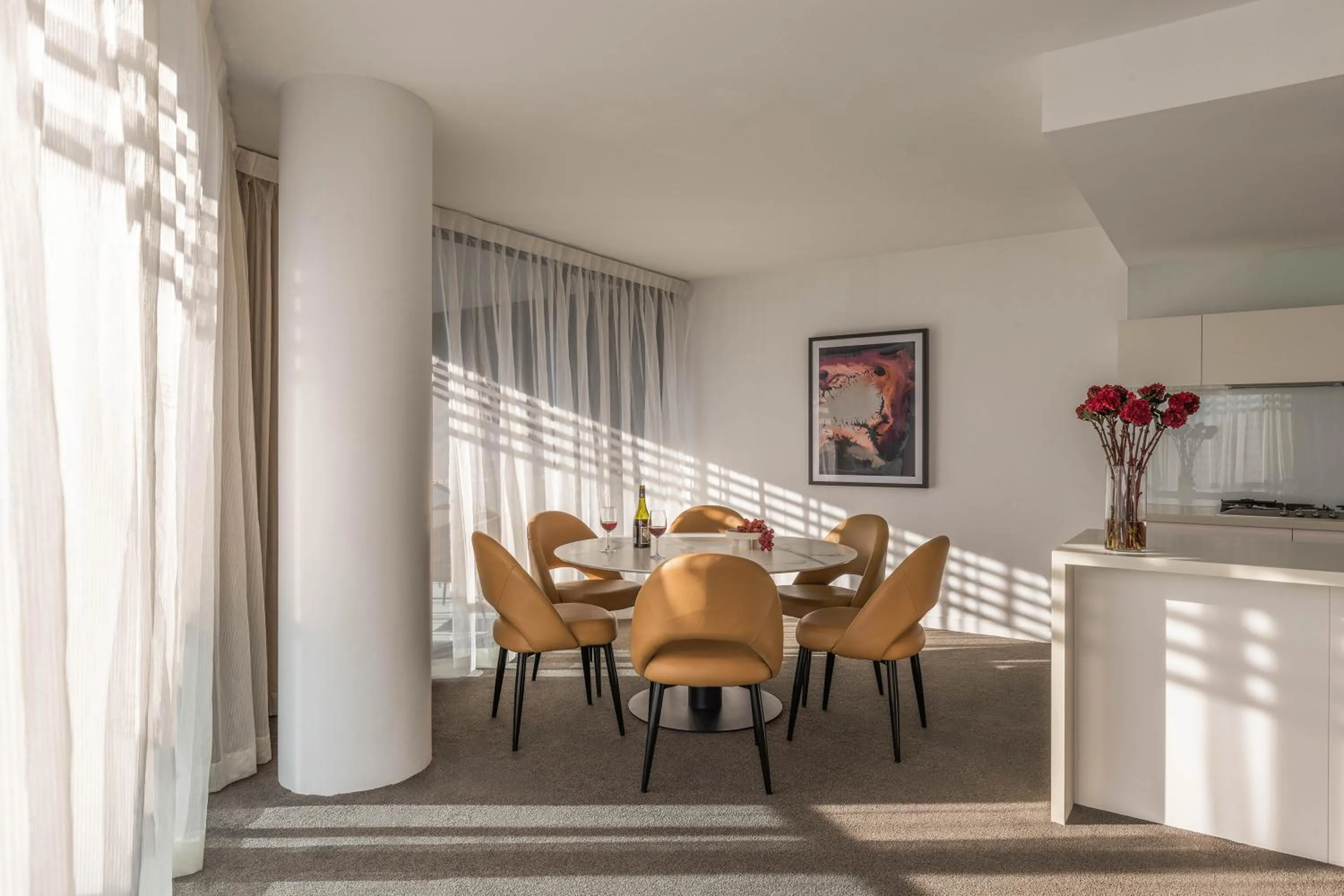 Living room in Peppers Broadbeach