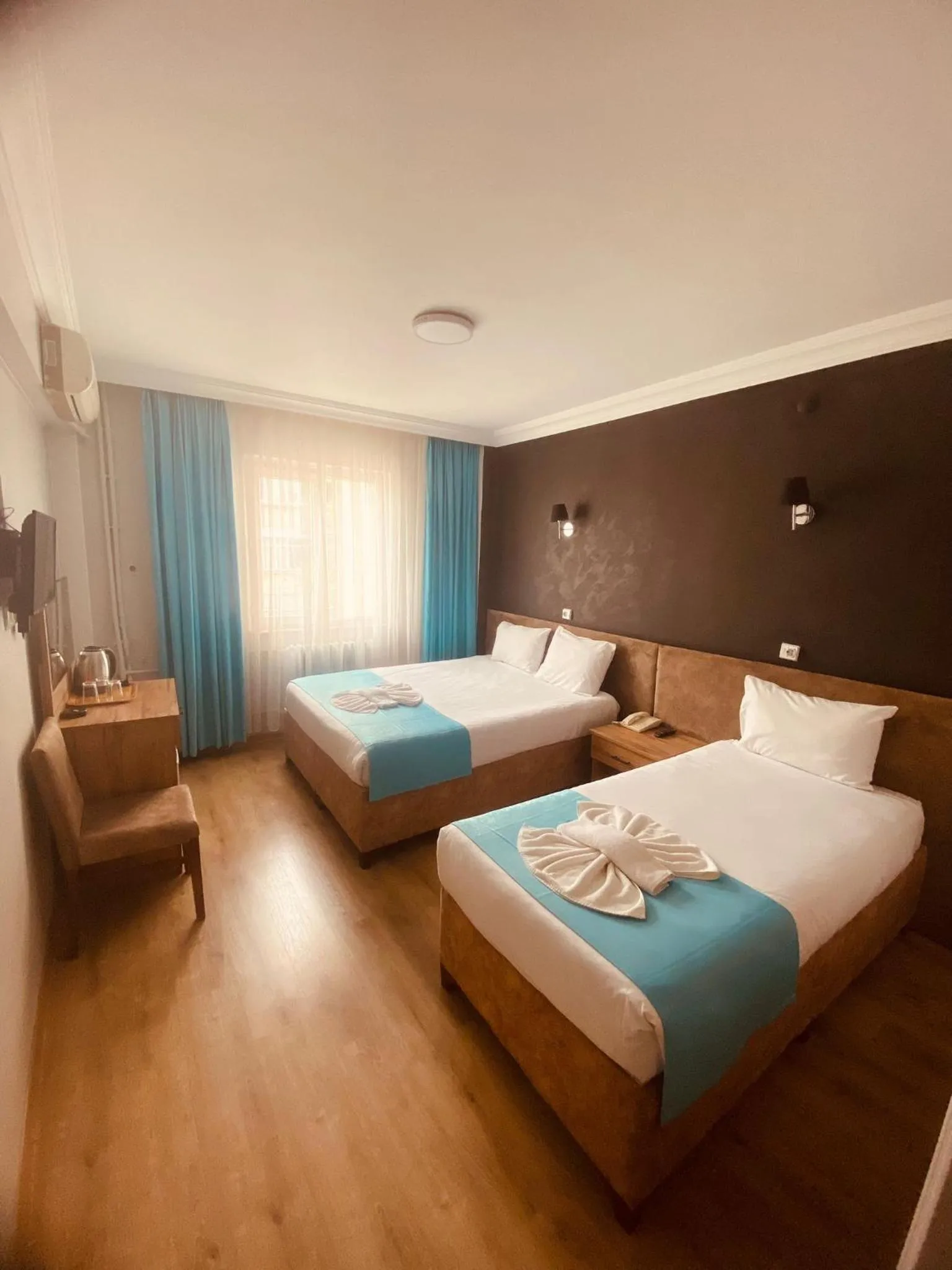 Photo of the whole room, Bed in Malkoç Hotel