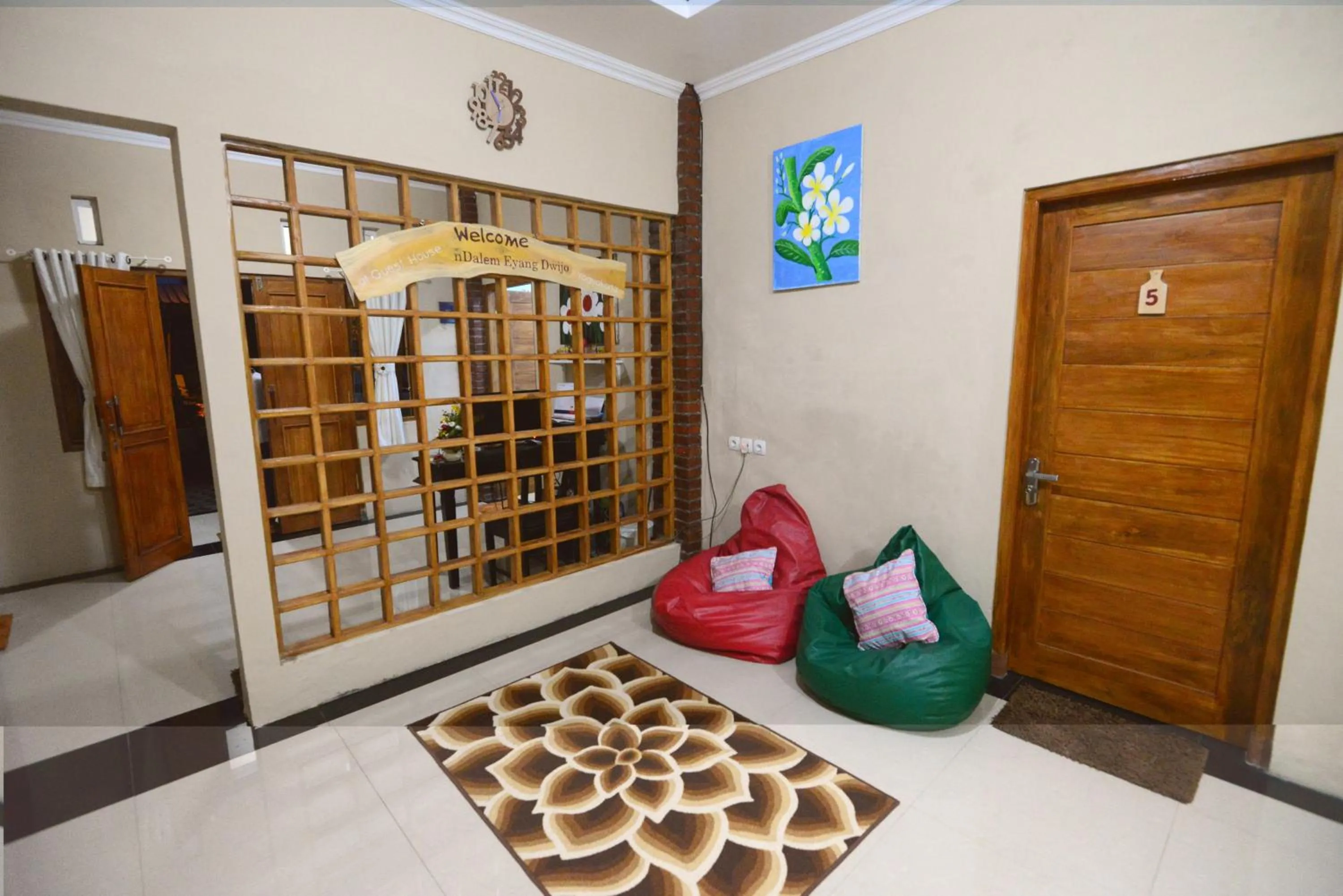 Bed in nDalem Eyang Dwijo