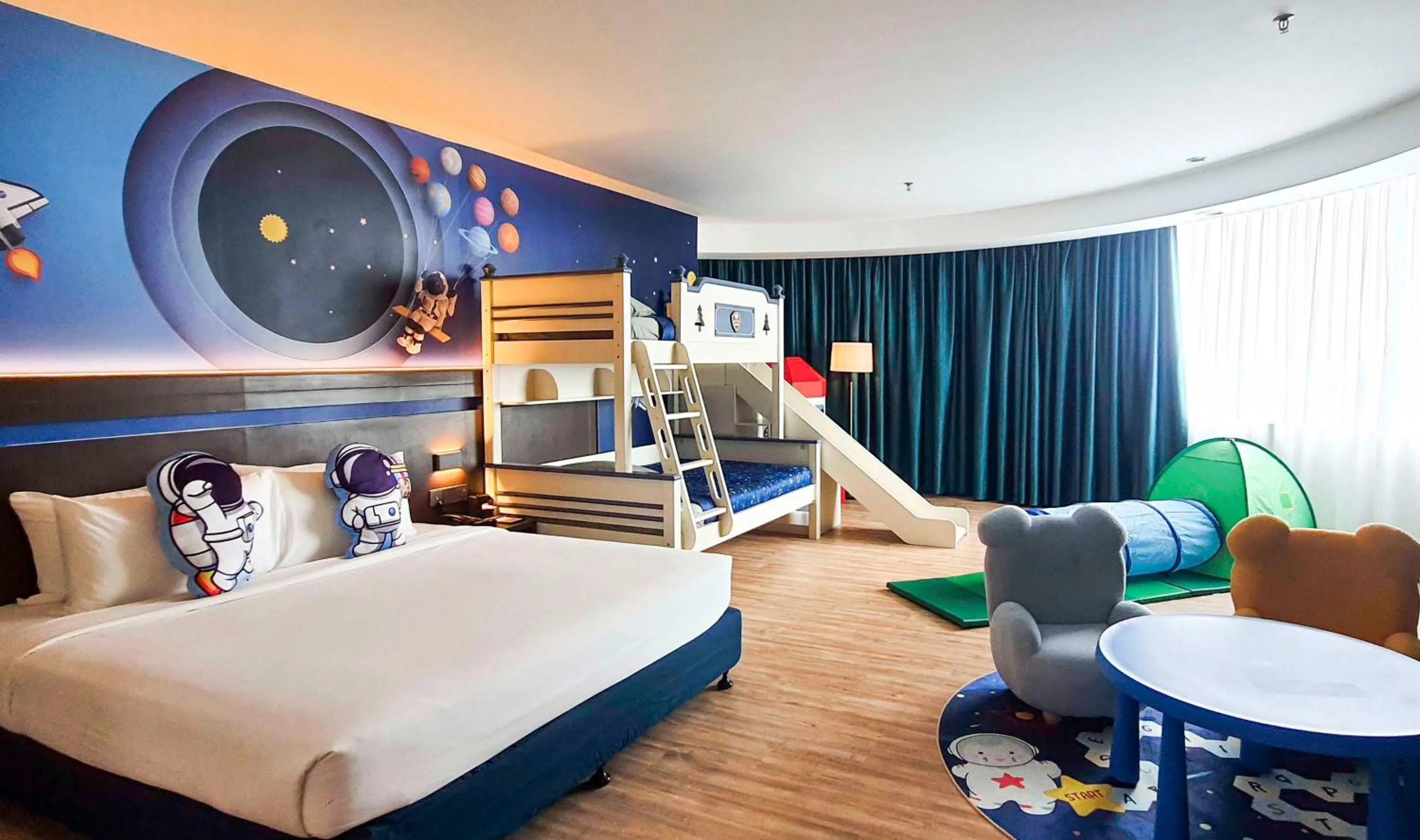 Bedroom, Bed in Premiere Hotel - Complimentary Shuttle to Klang Wholesale Market