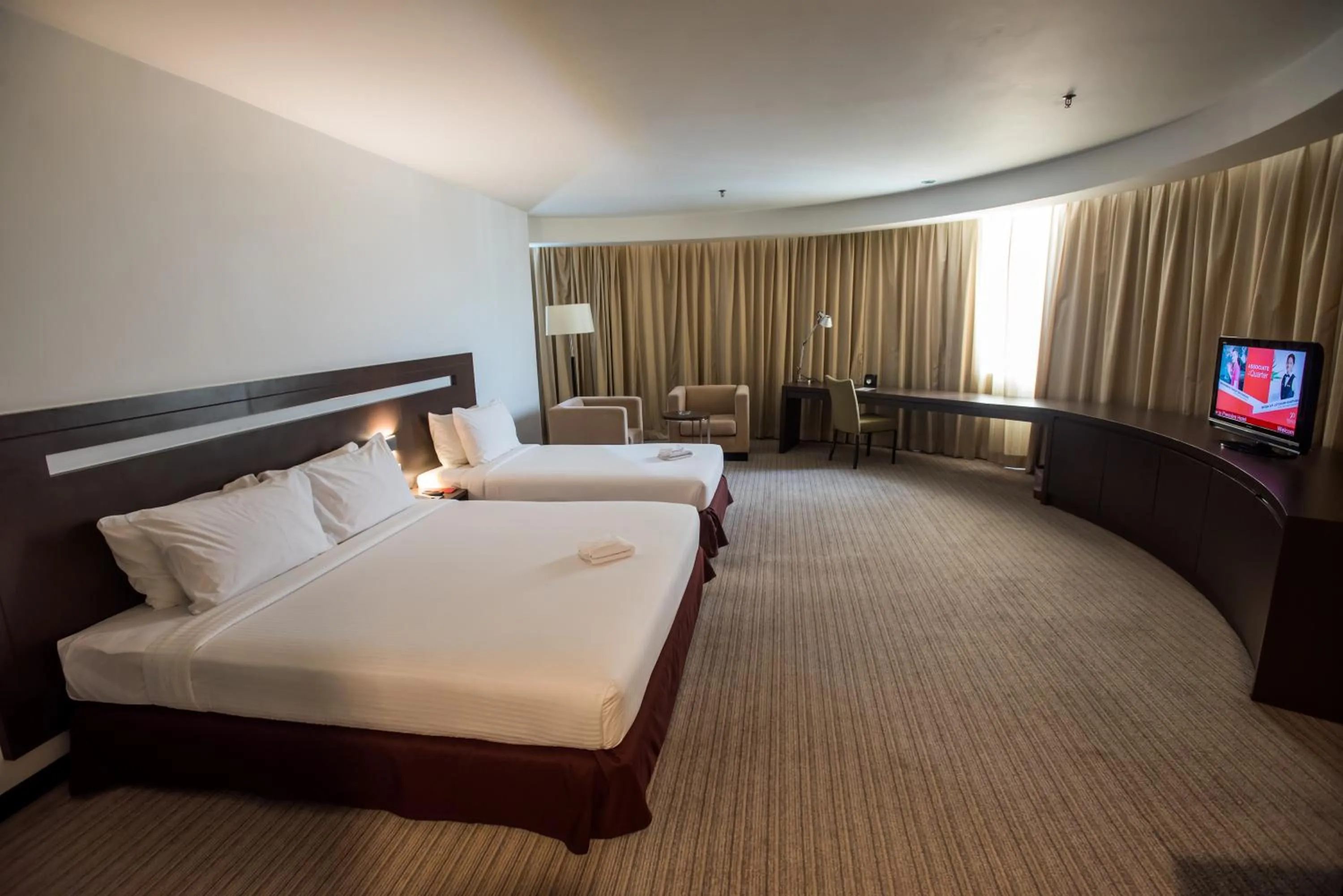 Bed in Premiere Hotel - Complimentary Shuttle to Klang Wholesale Market