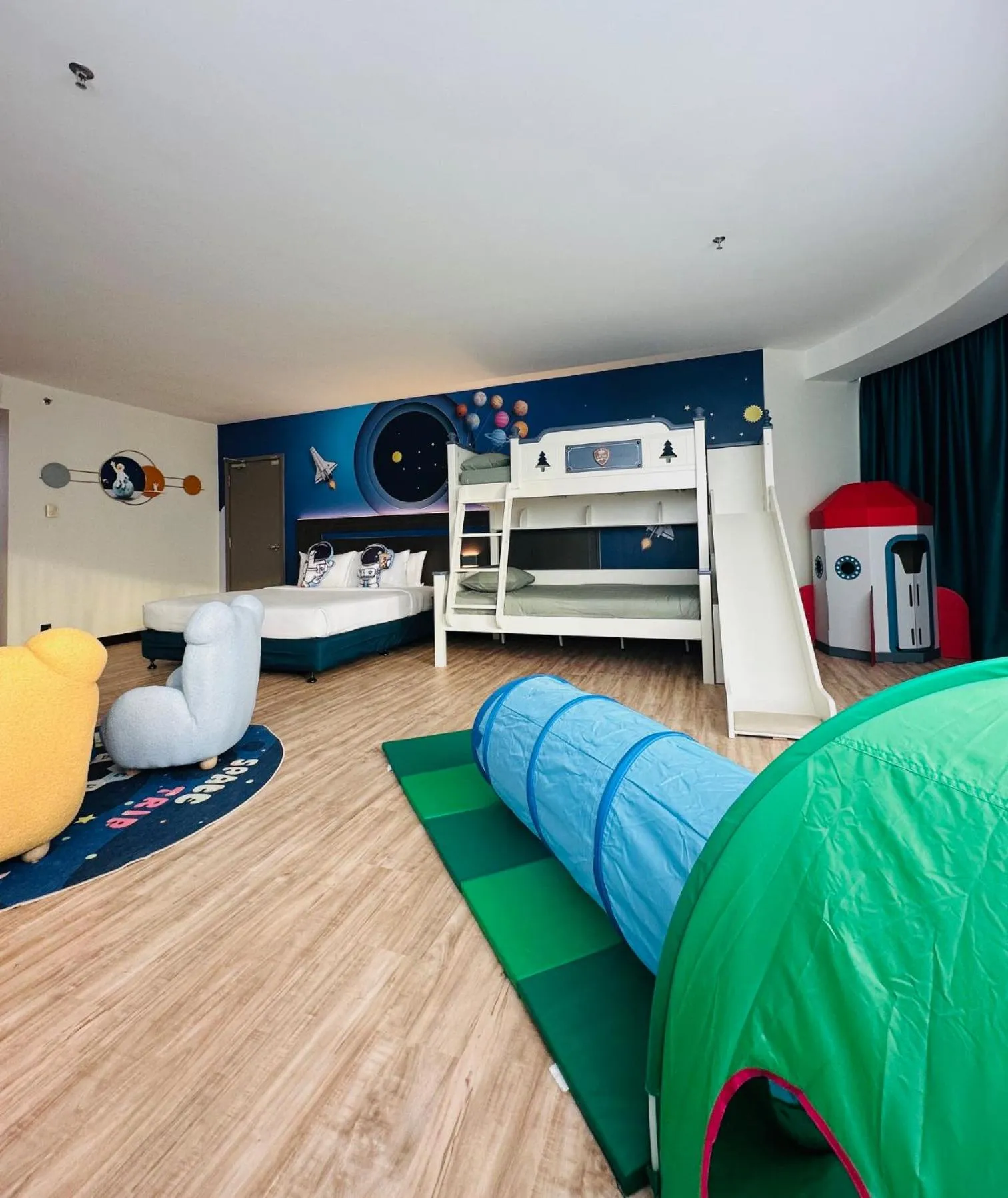 Bed in Premiere Hotel - Complimentary Shuttle to Klang Wholesale Market