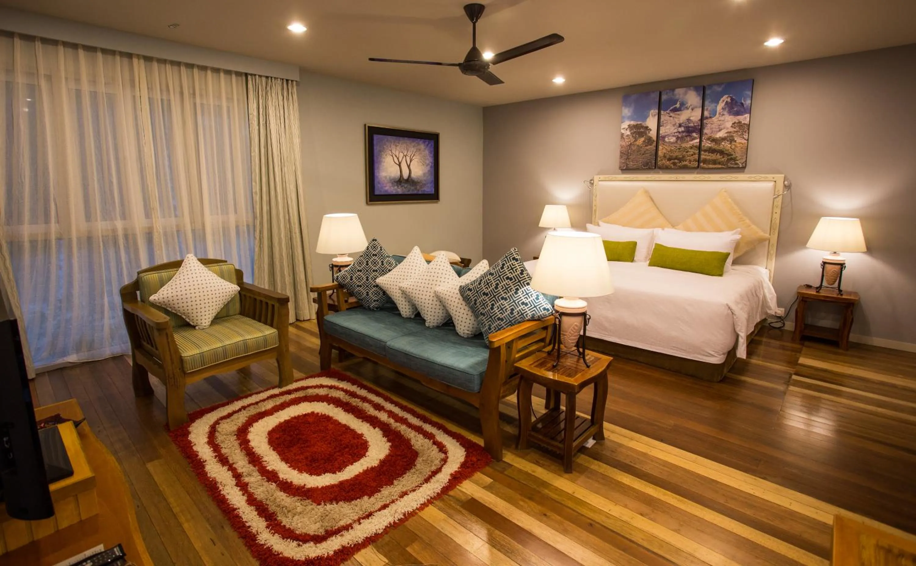 Bed in Sutera Sanctuary Lodges At Kinabalu Park