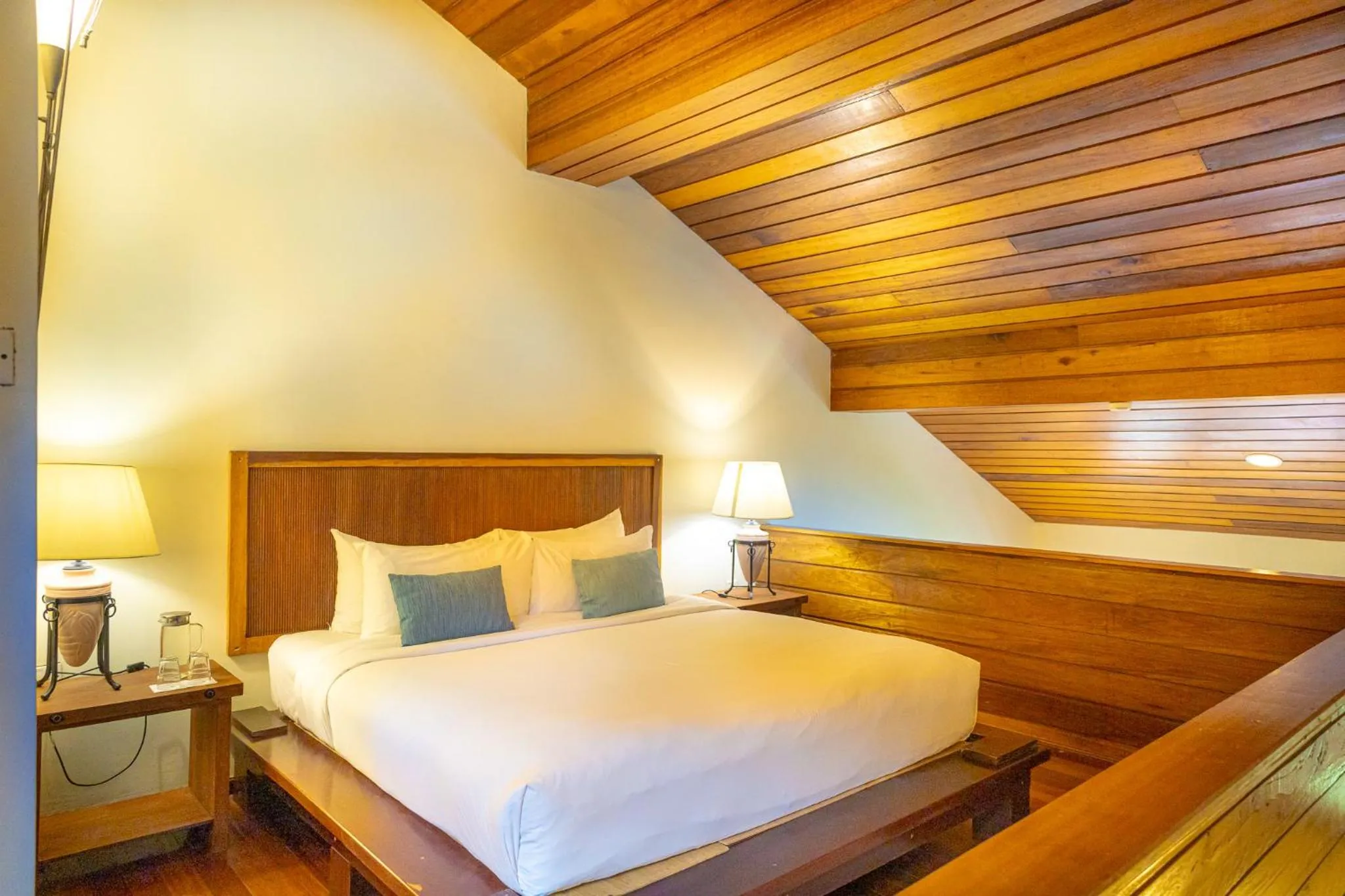 Bed in Sutera Sanctuary Lodges At Kinabalu Park