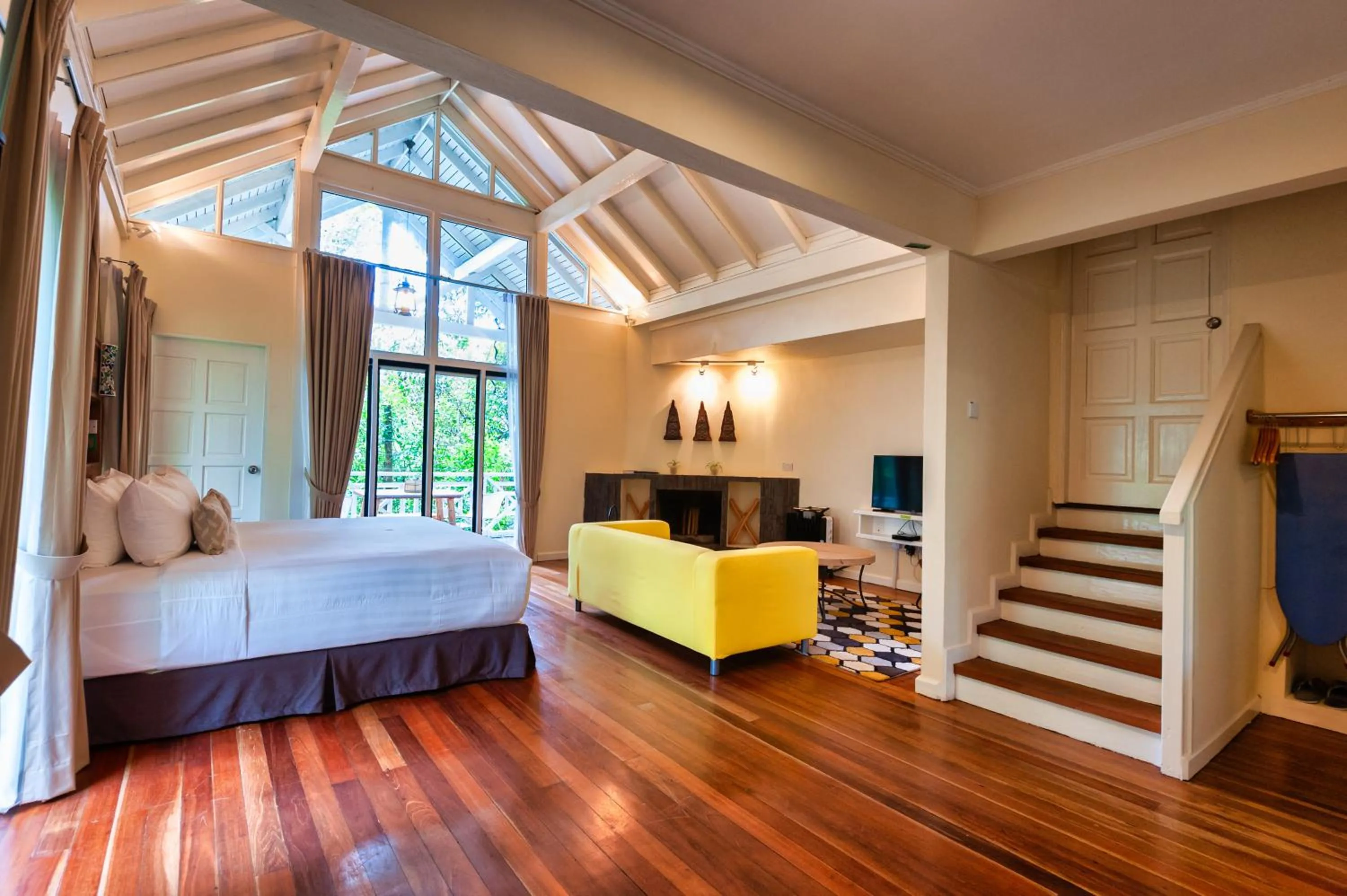 Bed in Sutera Sanctuary Lodges At Kinabalu Park