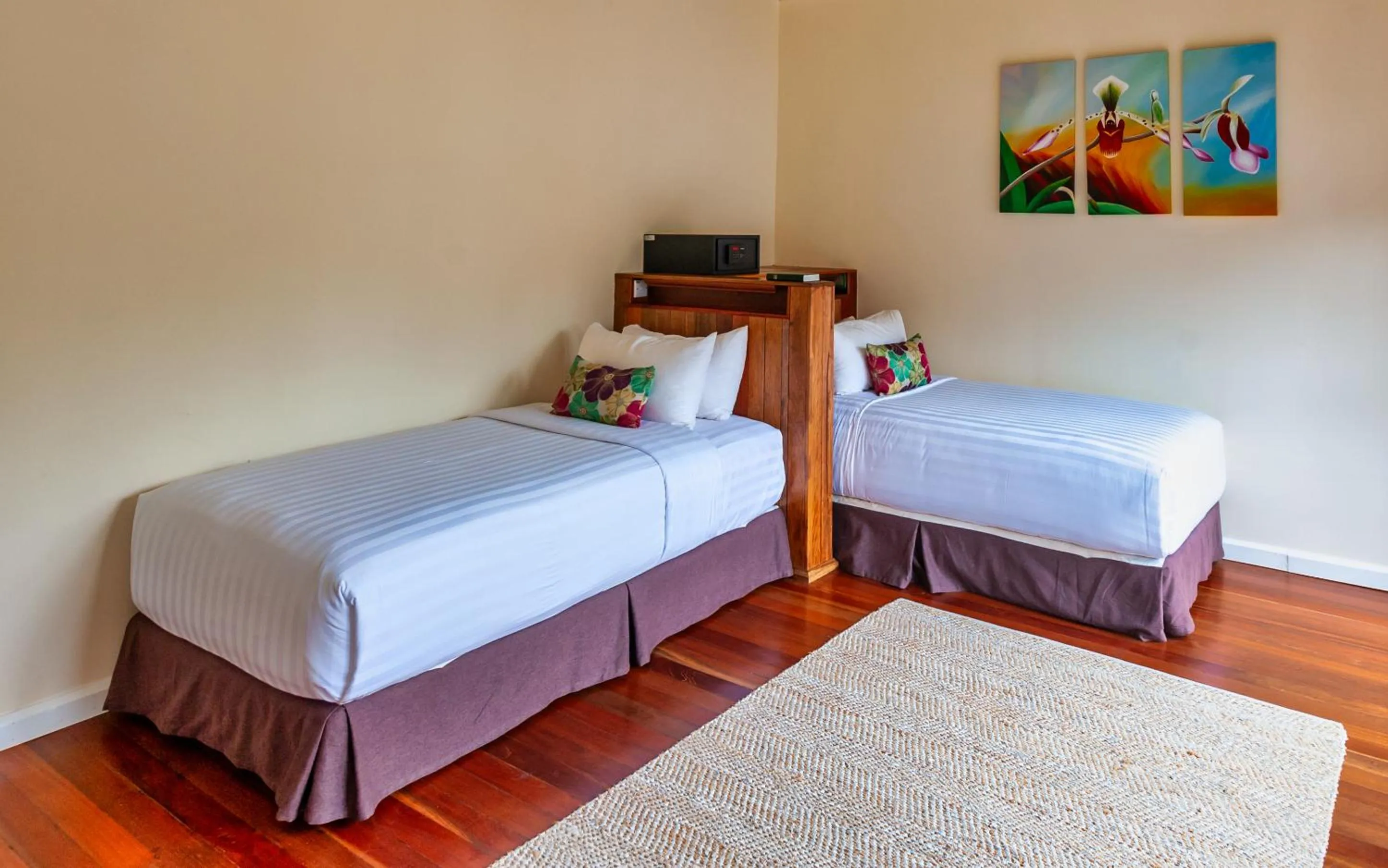 Bed in Sutera Sanctuary Lodges At Kinabalu Park