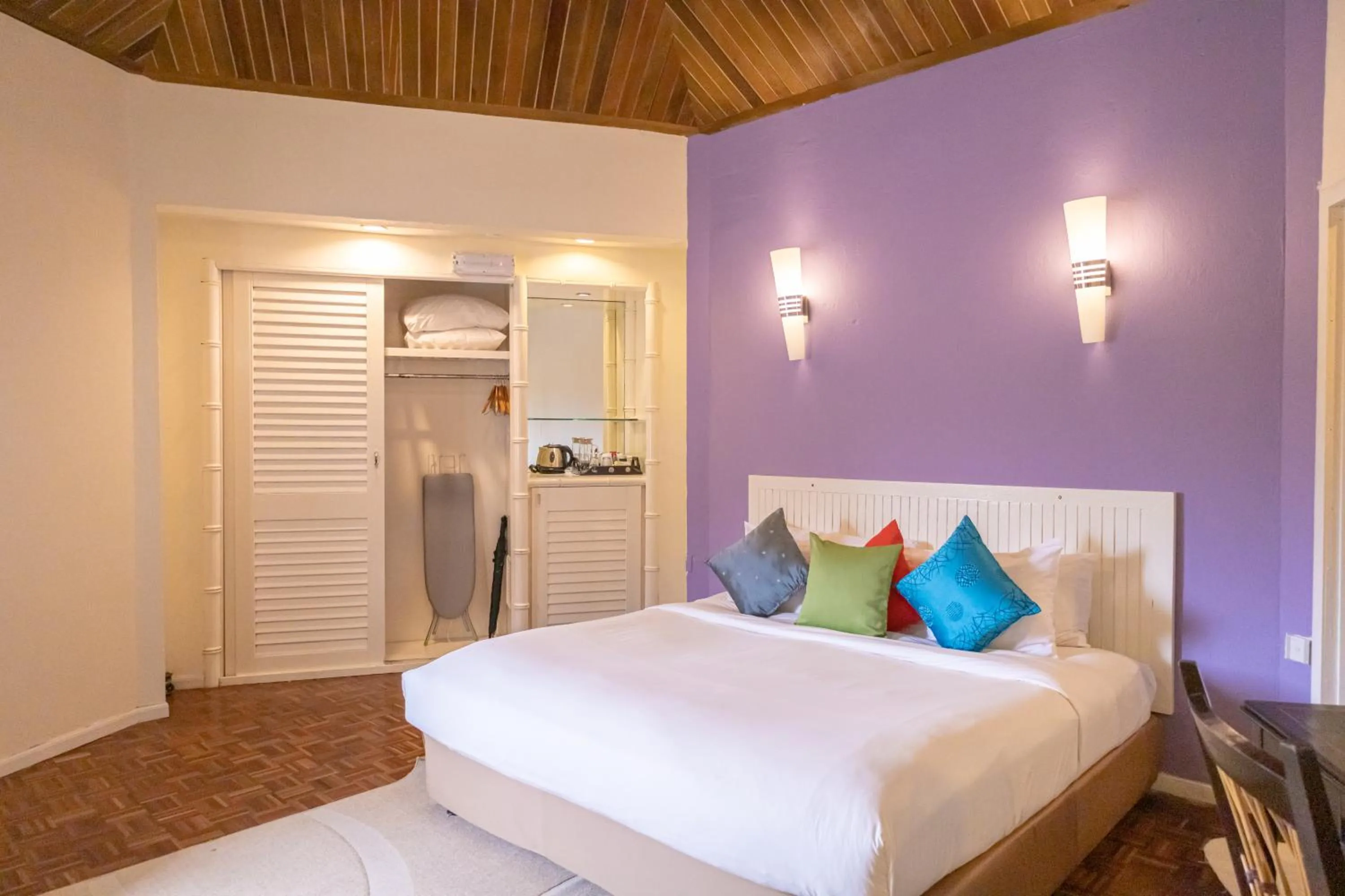 Bed in Sutera Sanctuary Lodges At Kinabalu Park