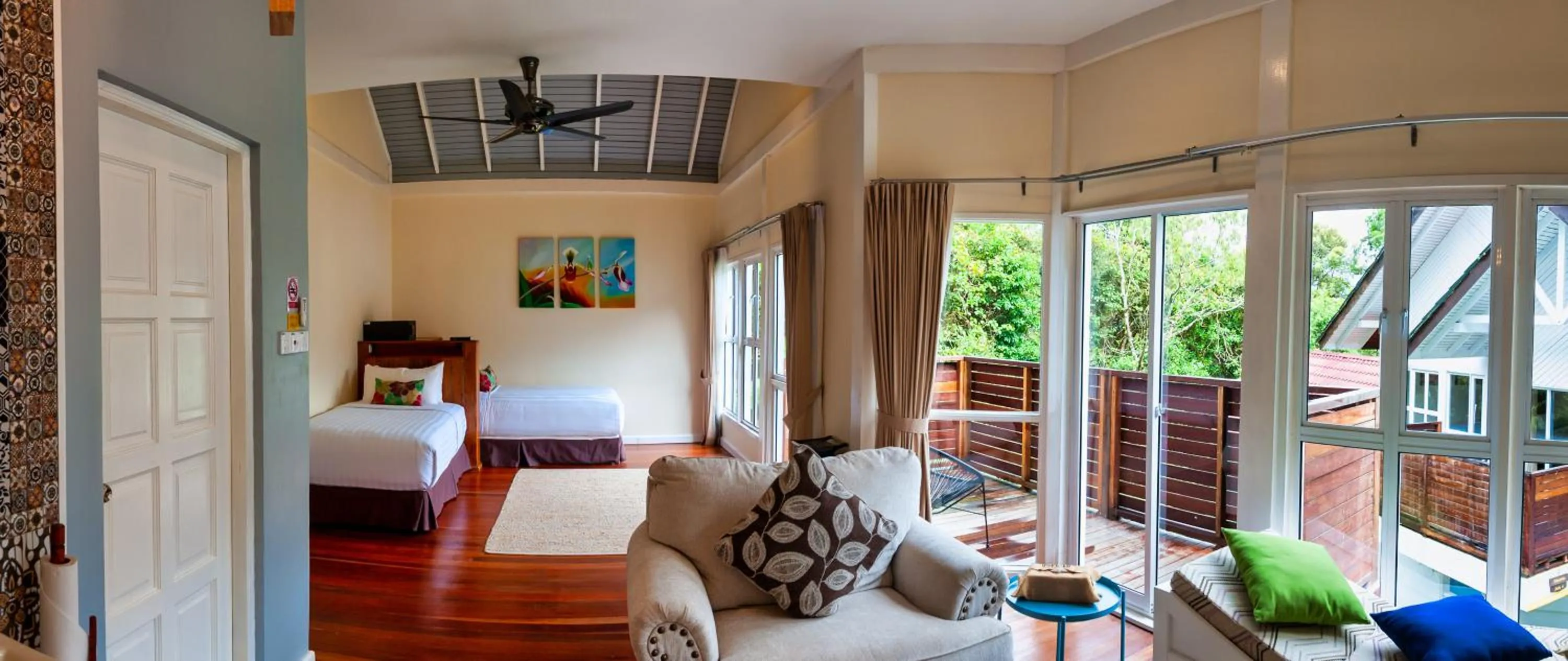 Photo of the whole room, Bed in Sutera Sanctuary Lodges At Kinabalu Park