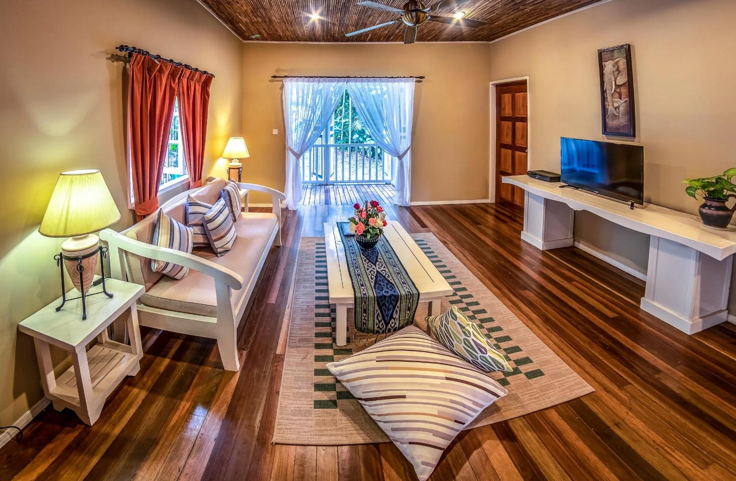 TV and multimedia in Sutera Sanctuary Lodges At Poring Hot Springs