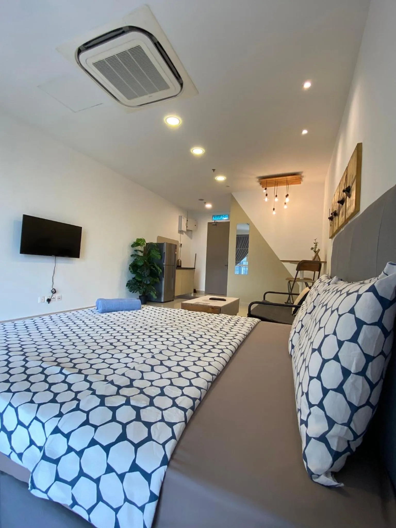Bed in Pinnacle PJ @ Penguin Homes