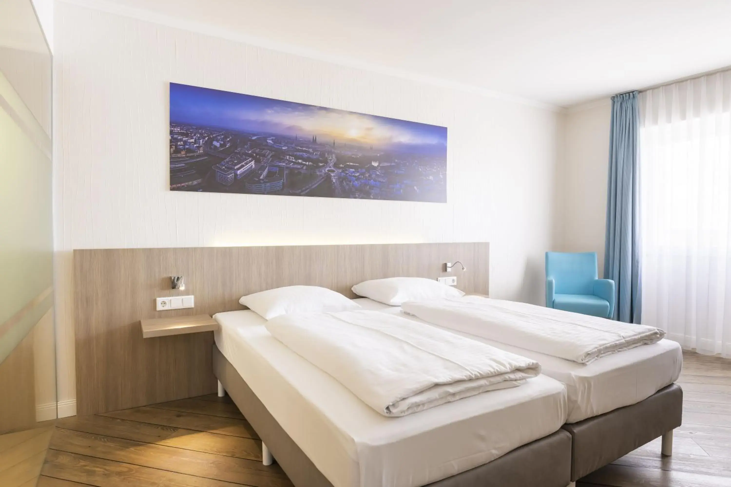 Standard Double Room in Hotel IV Jahreszeiten Lübeck Standard Double Room in Hotel IV Jahreszeiten Lübeck