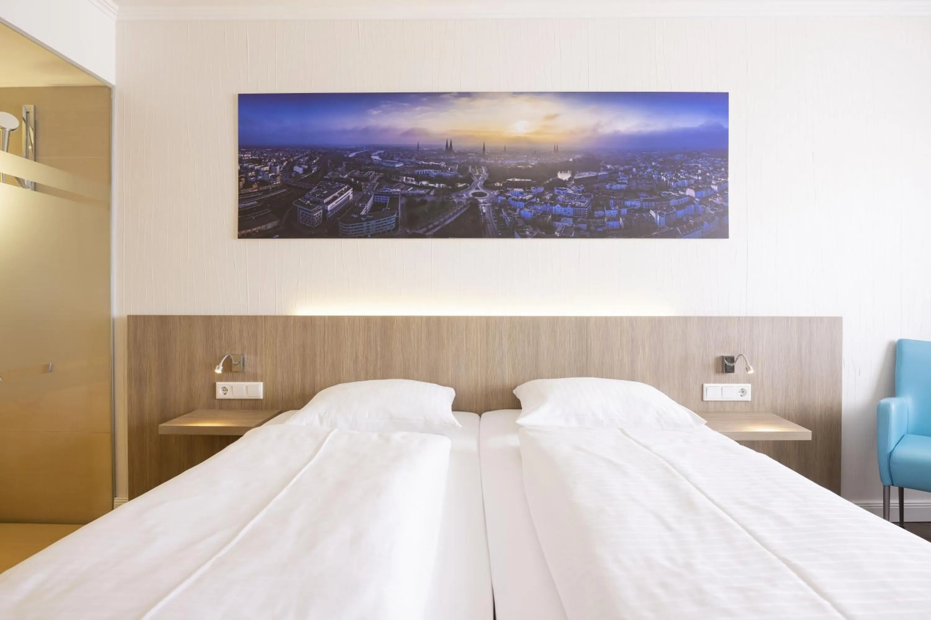 Bed in Hotel IV Jahreszeiten Lübeck