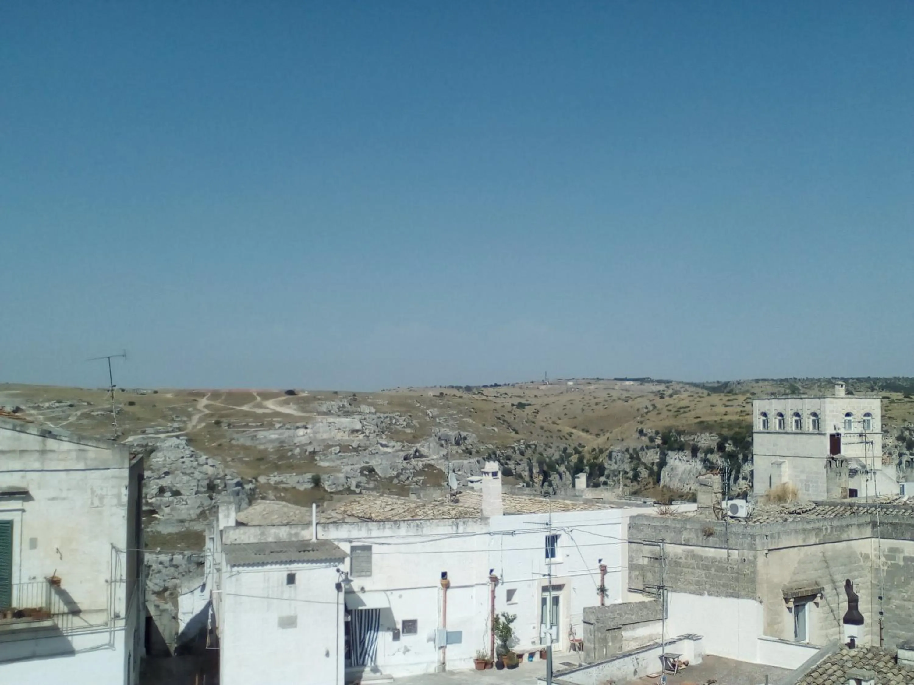 Bird's eye view in Sister's love