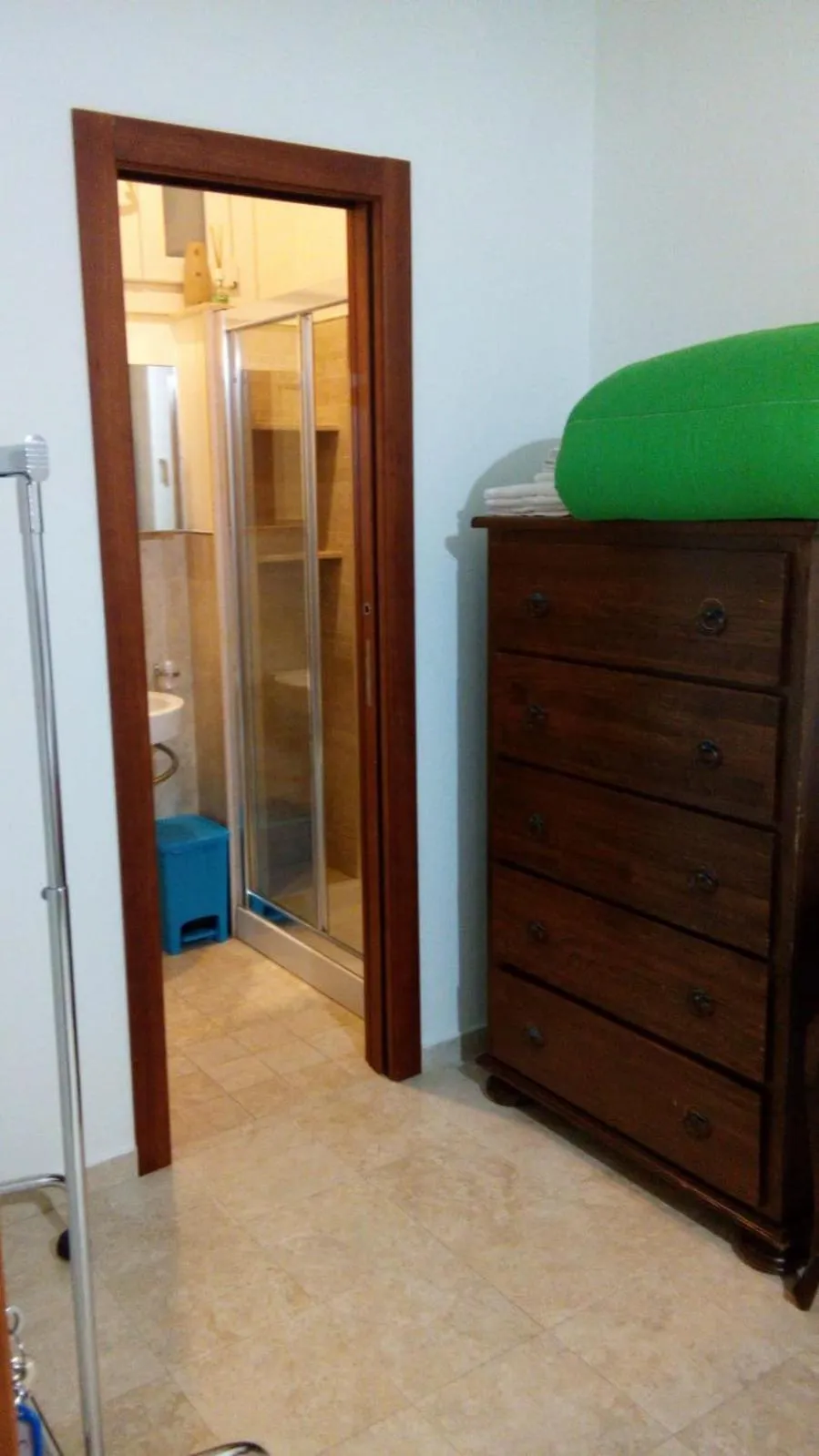 Photo of the whole room in Sister's love