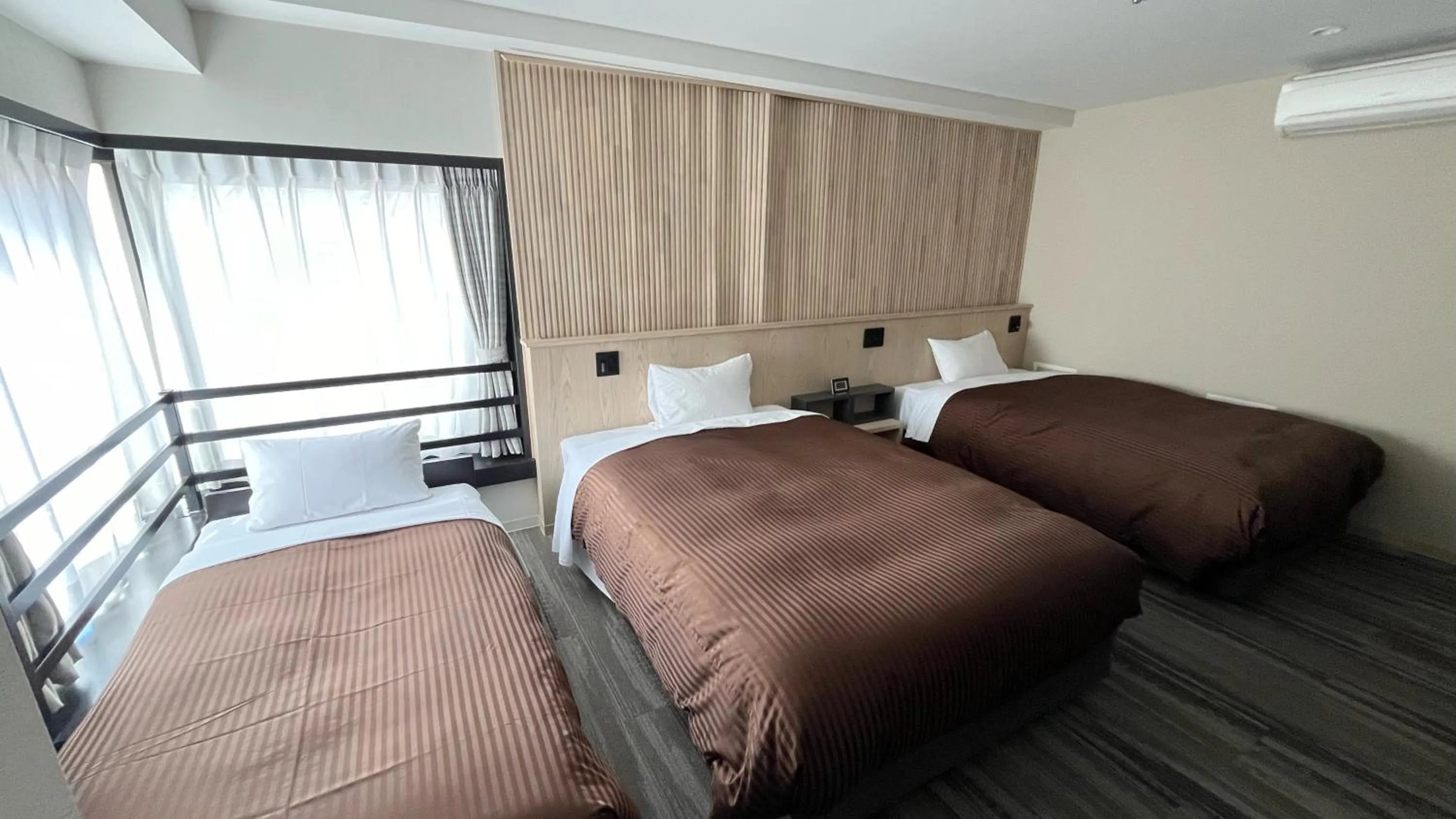 Bed in Belmont Hotel