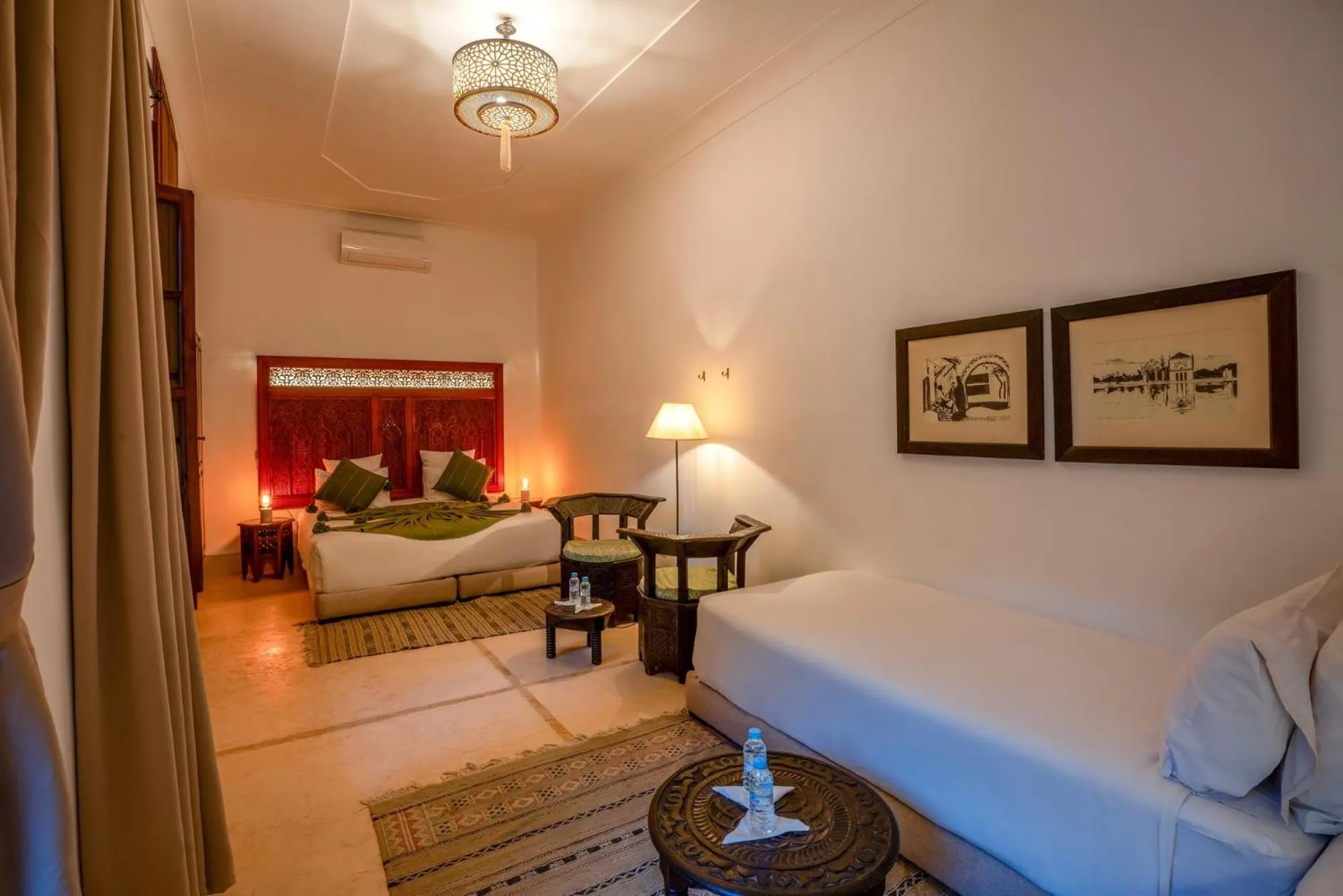 Photo of the whole room, Bed in Riad Adika & Spa