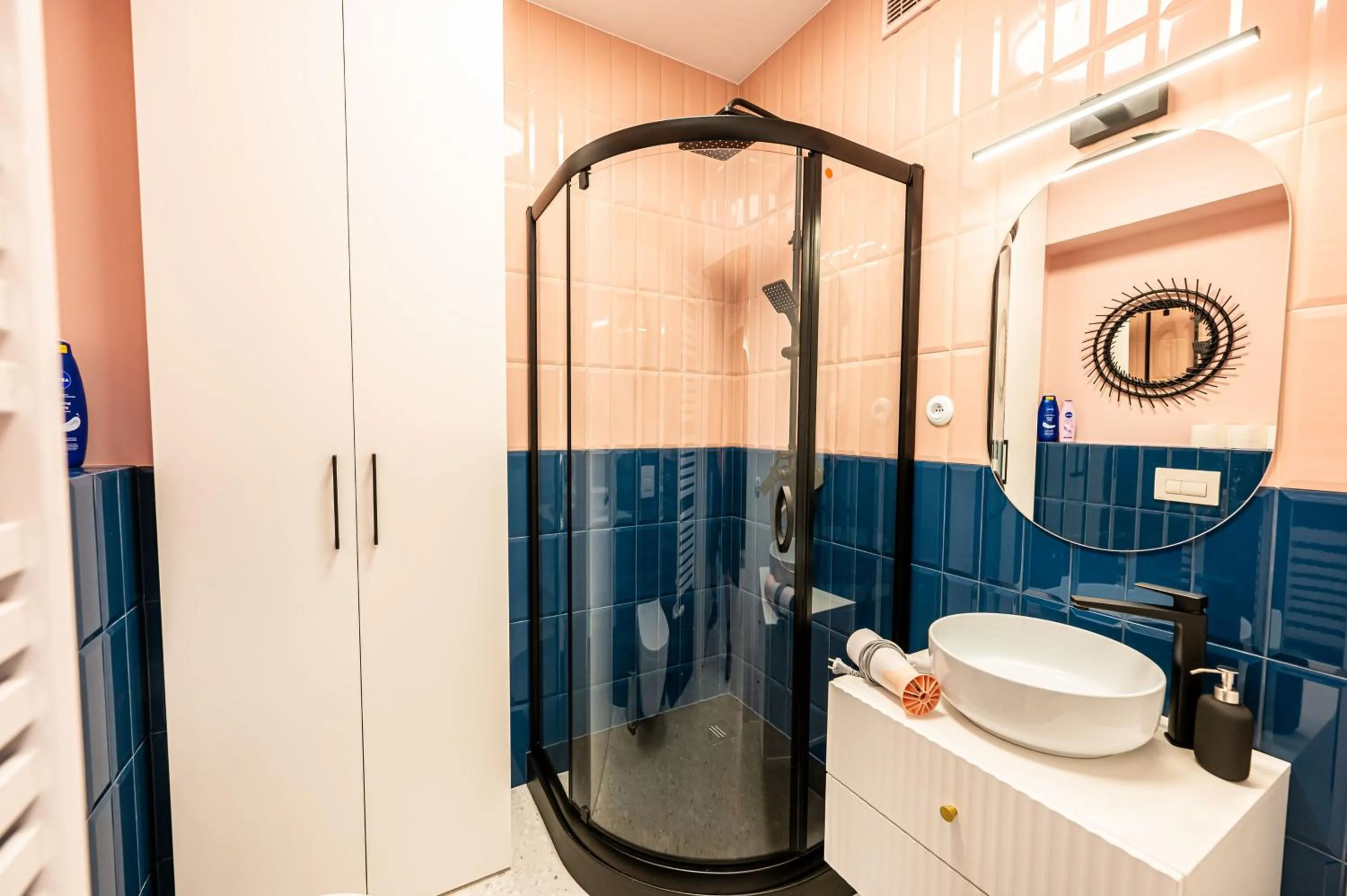 Shower in Trip Apartments