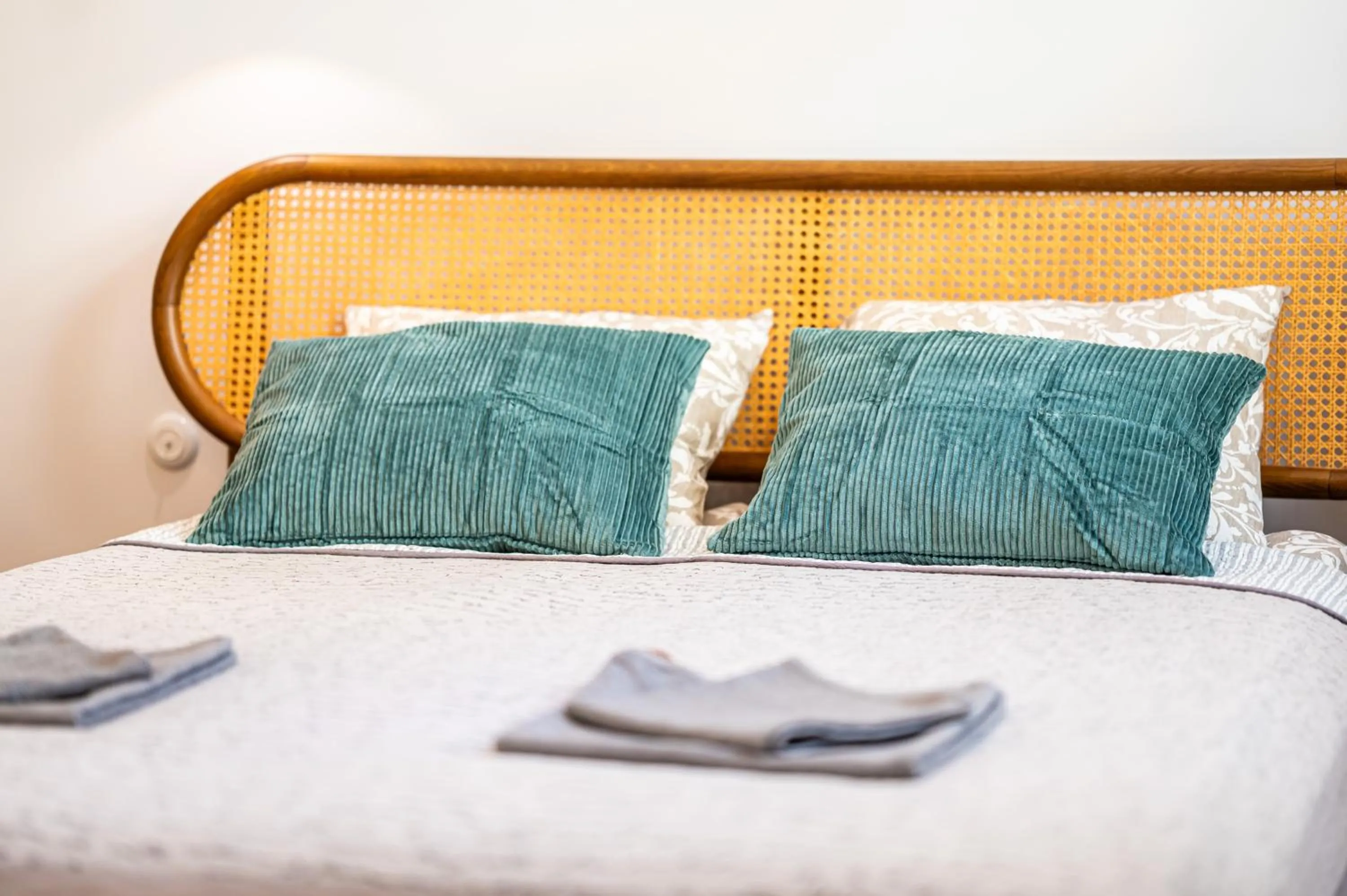 Bedroom, Bed in Trip Apartments