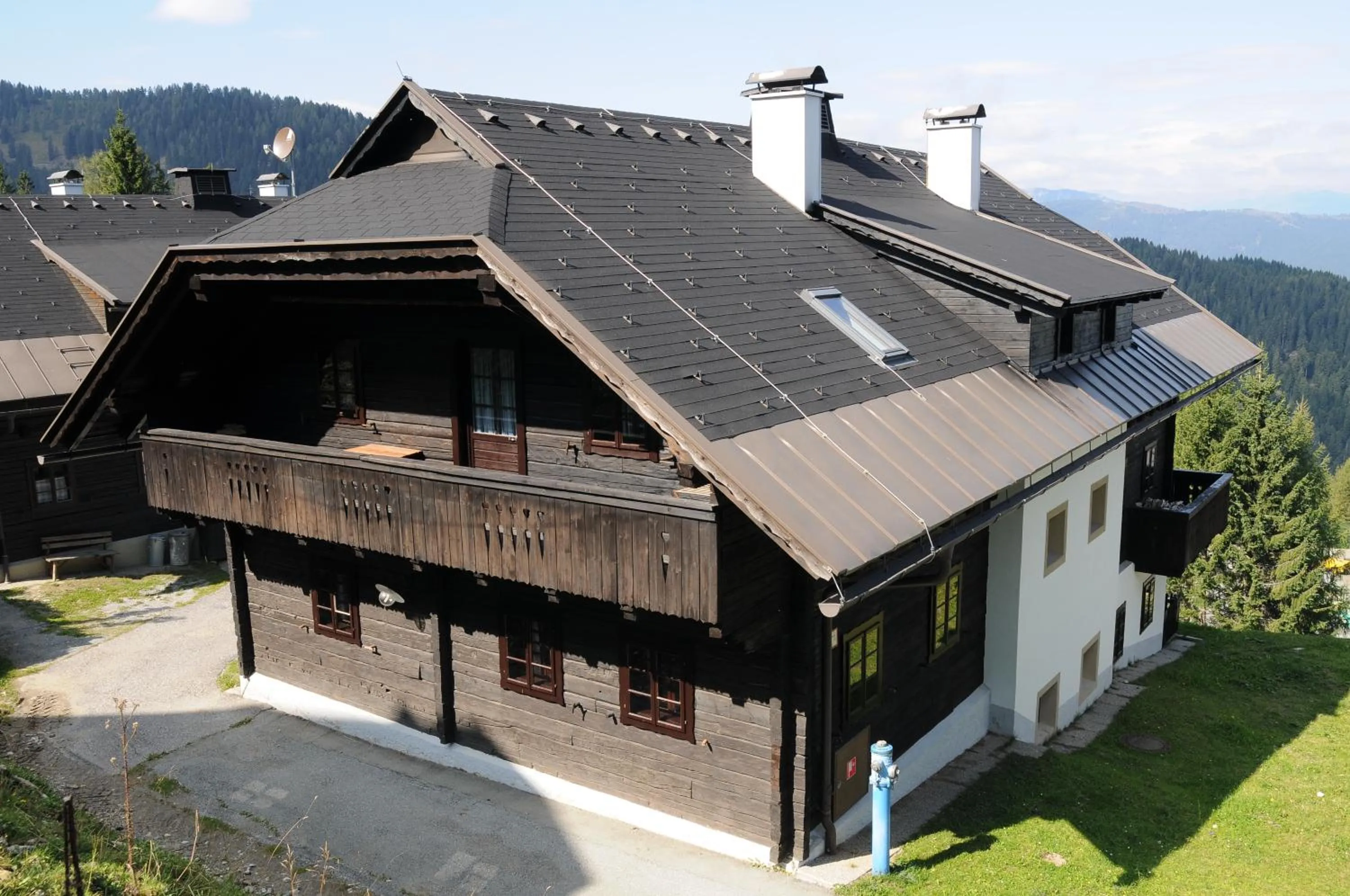Facade/entrance in Alpenhäuser Marcius